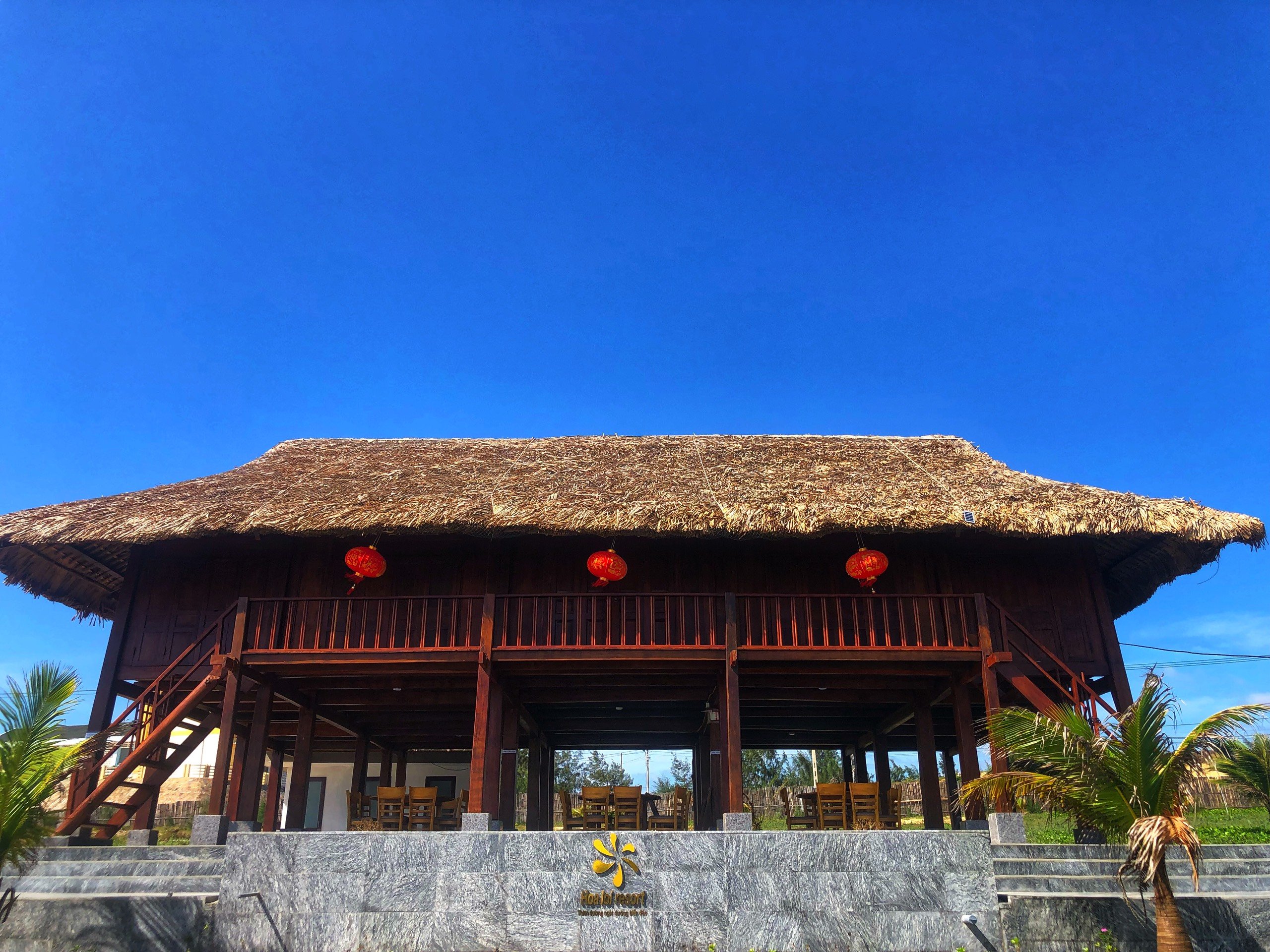 Villa Six Bedrooms Three Bathrooms