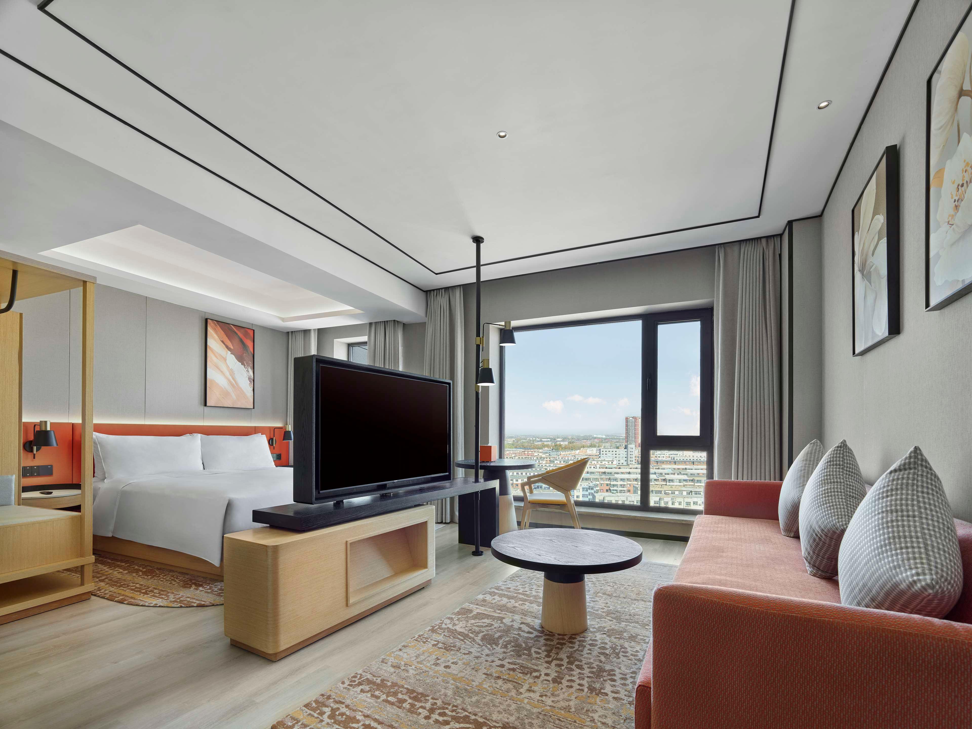 Double Deluxe King Bed