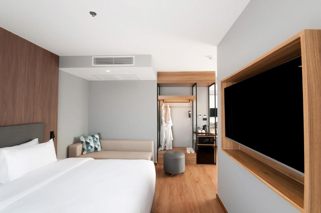 Junior Suite King Size Bed