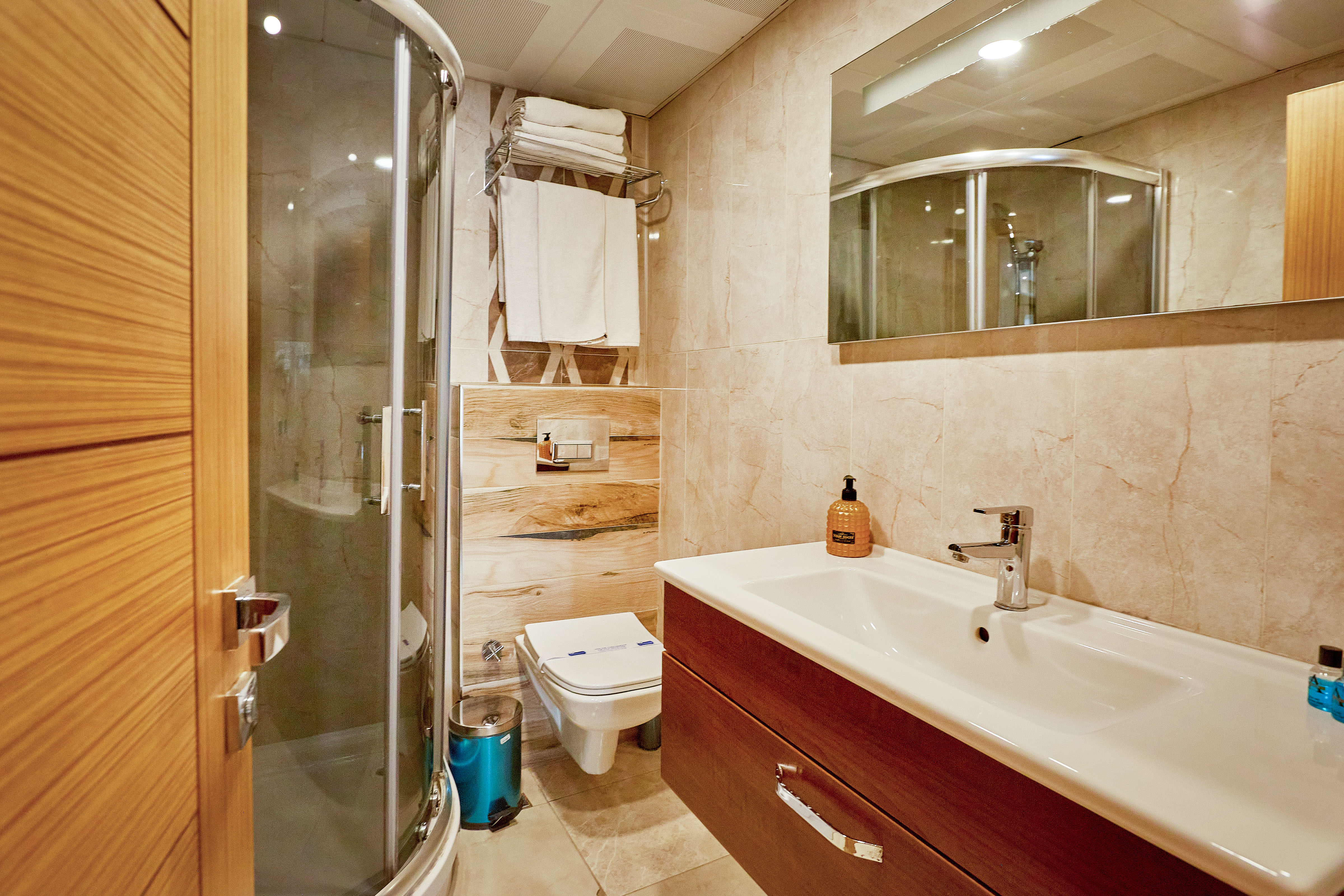 Double Classic Double Bed