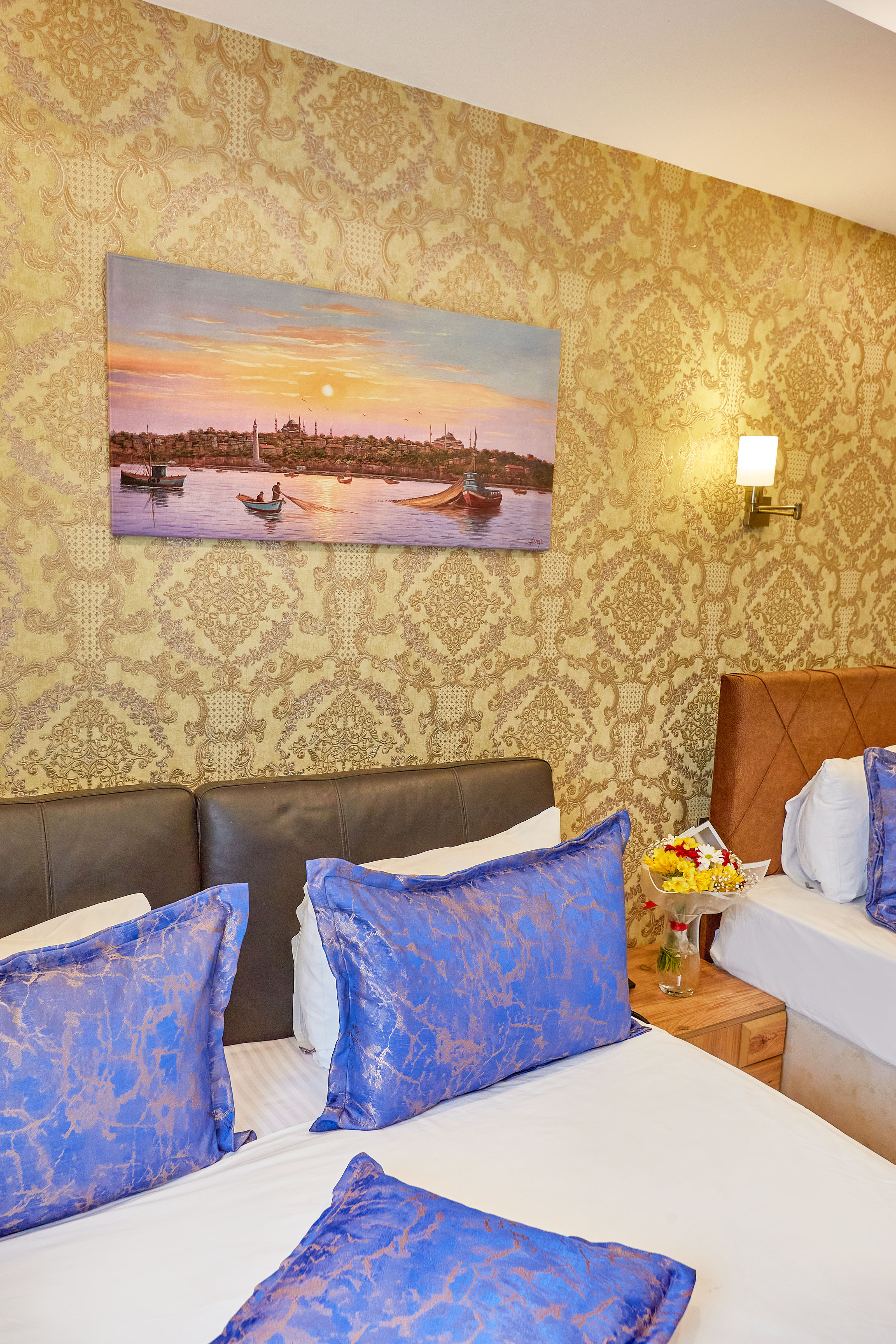 Double Classic Double Bed