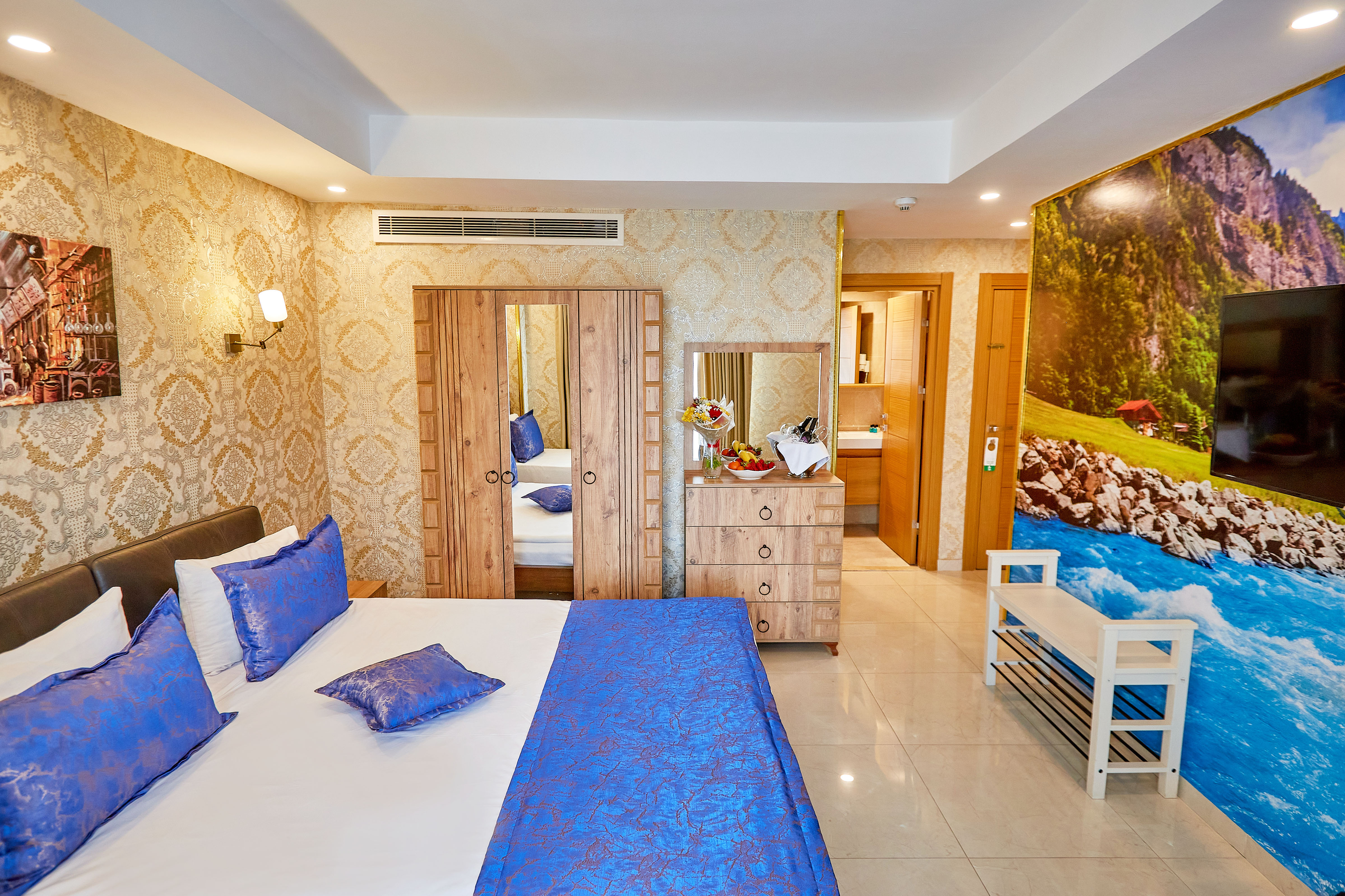 Double Classic Double Bed