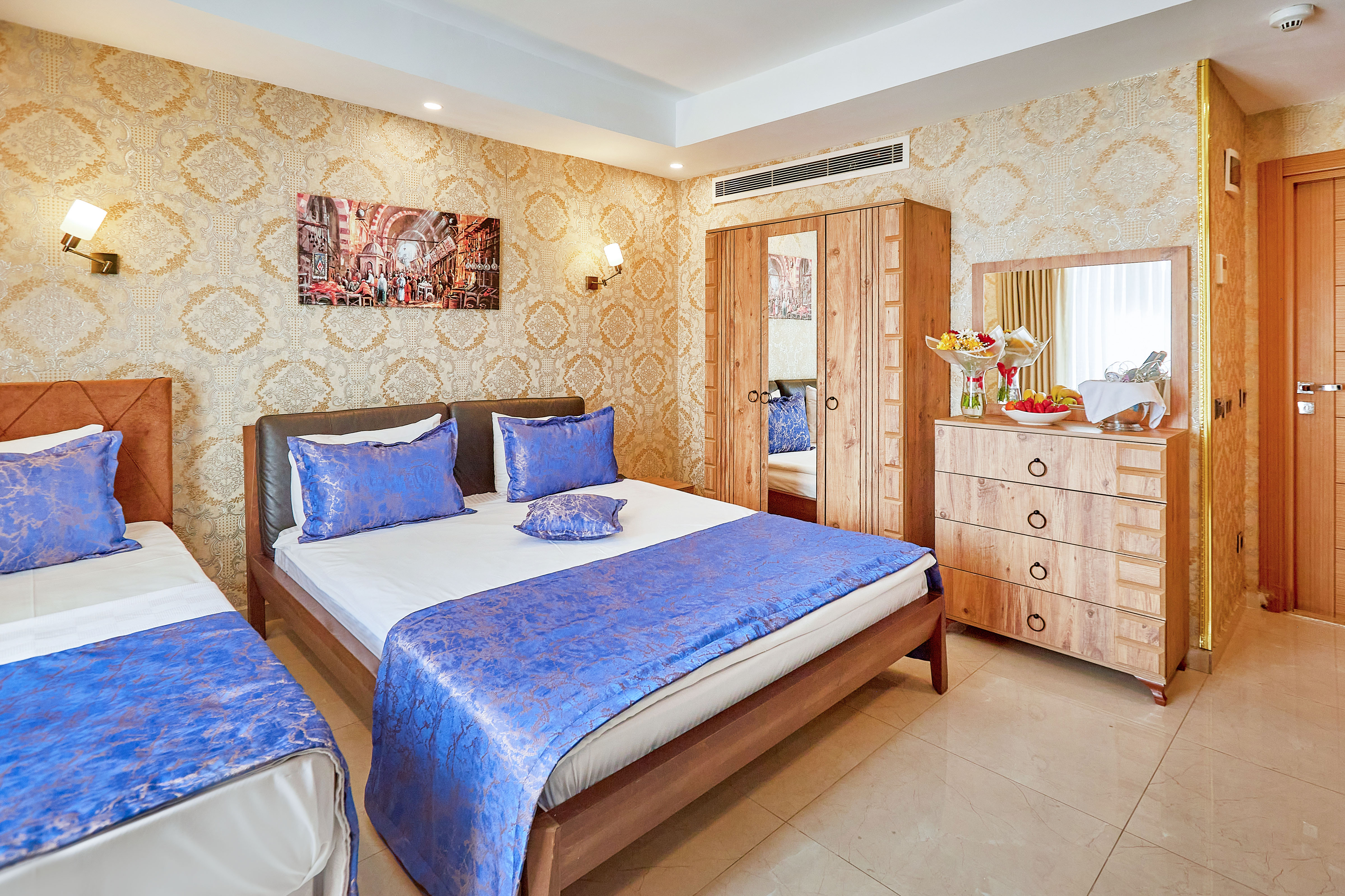 Double Classic Double Bed