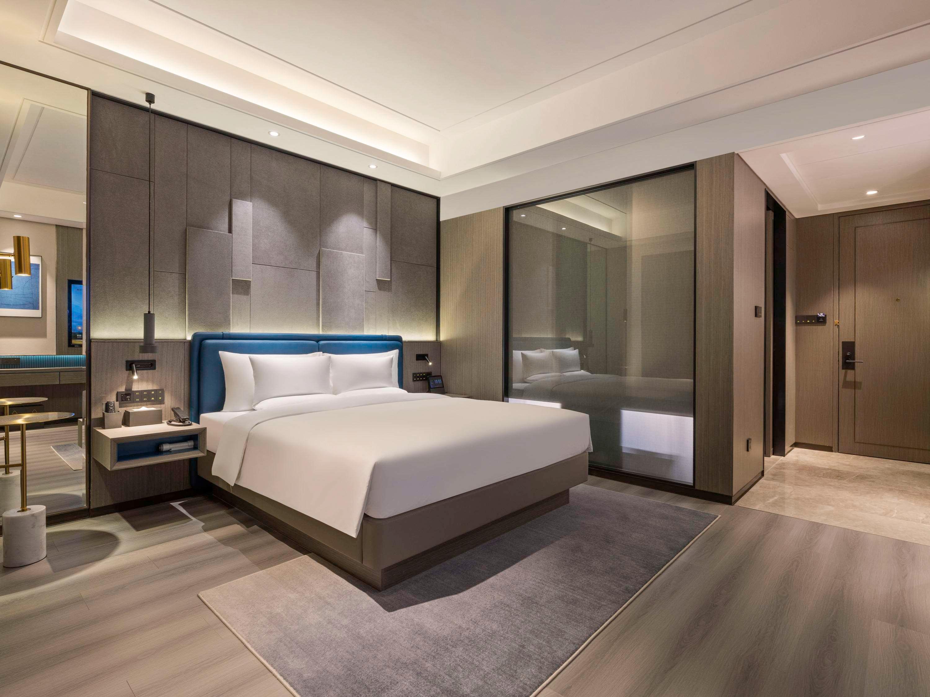 Double Classic King Bed