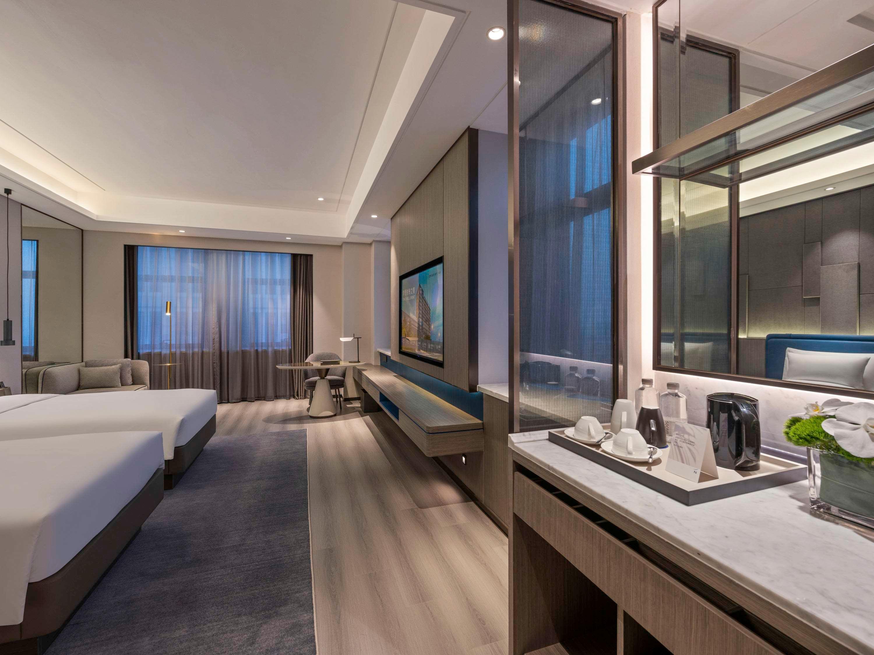 Double Classic King Bed