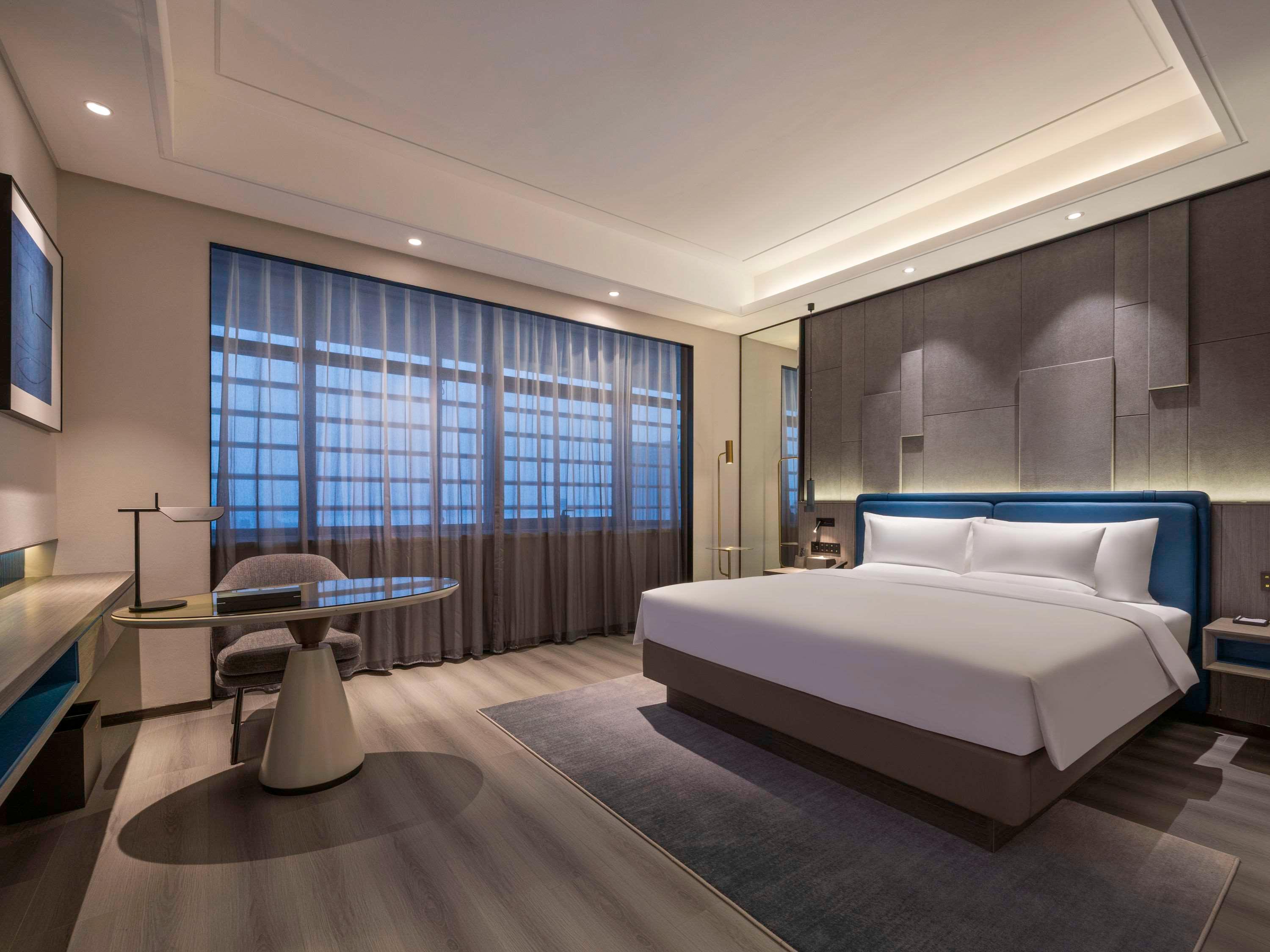 Double Classic King Bed