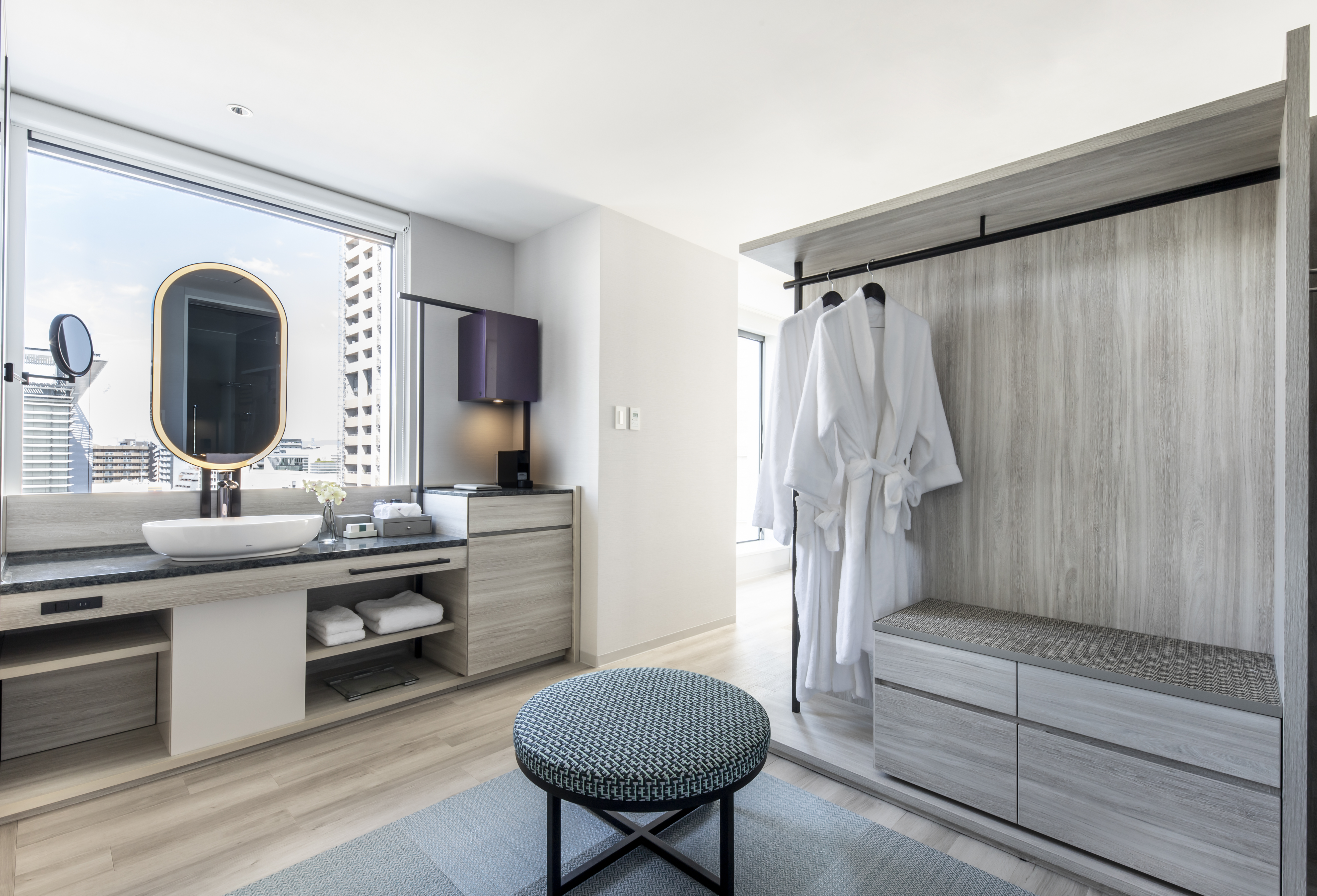 Double Club King Bed