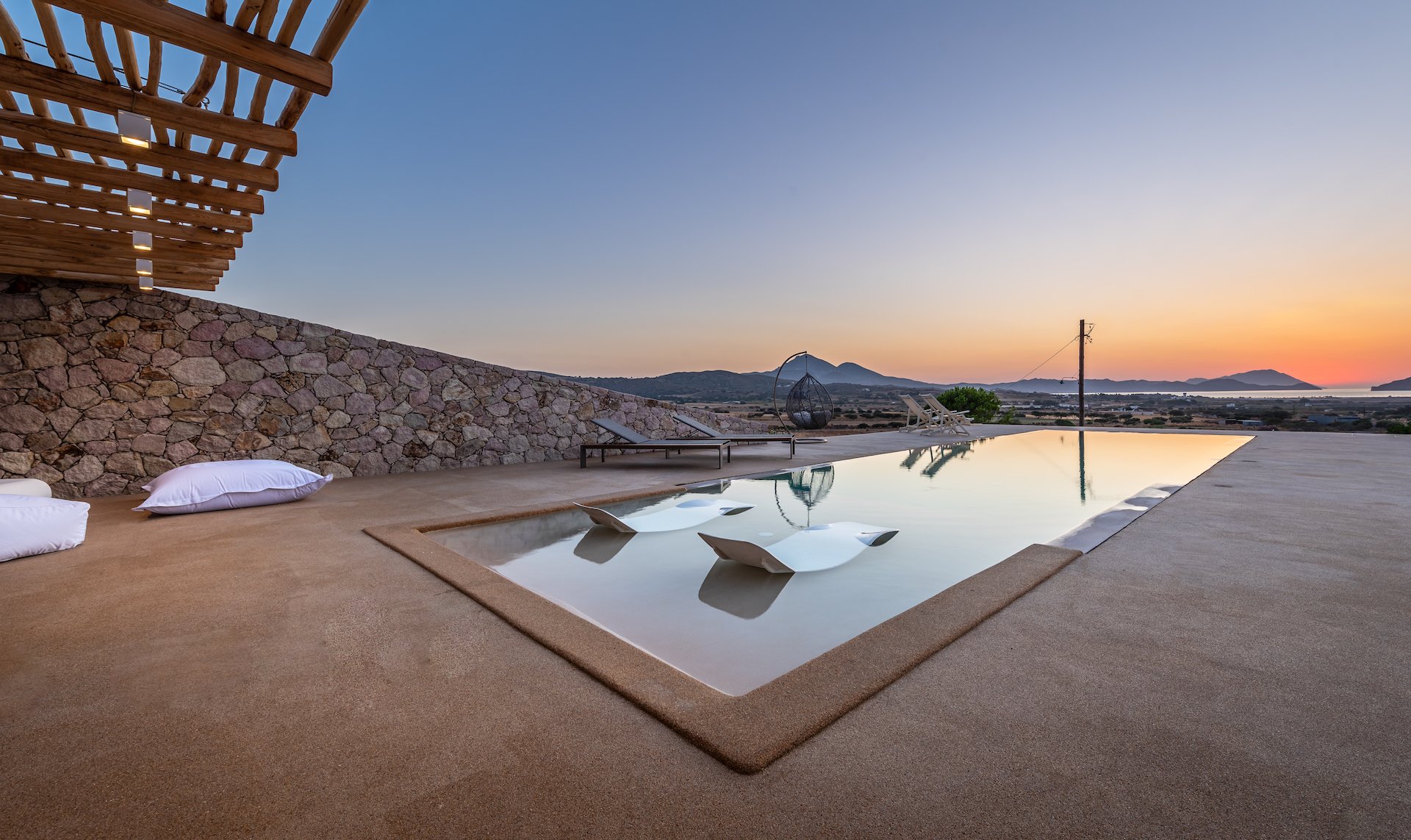 Villa Five Bedrooms with Private Pool