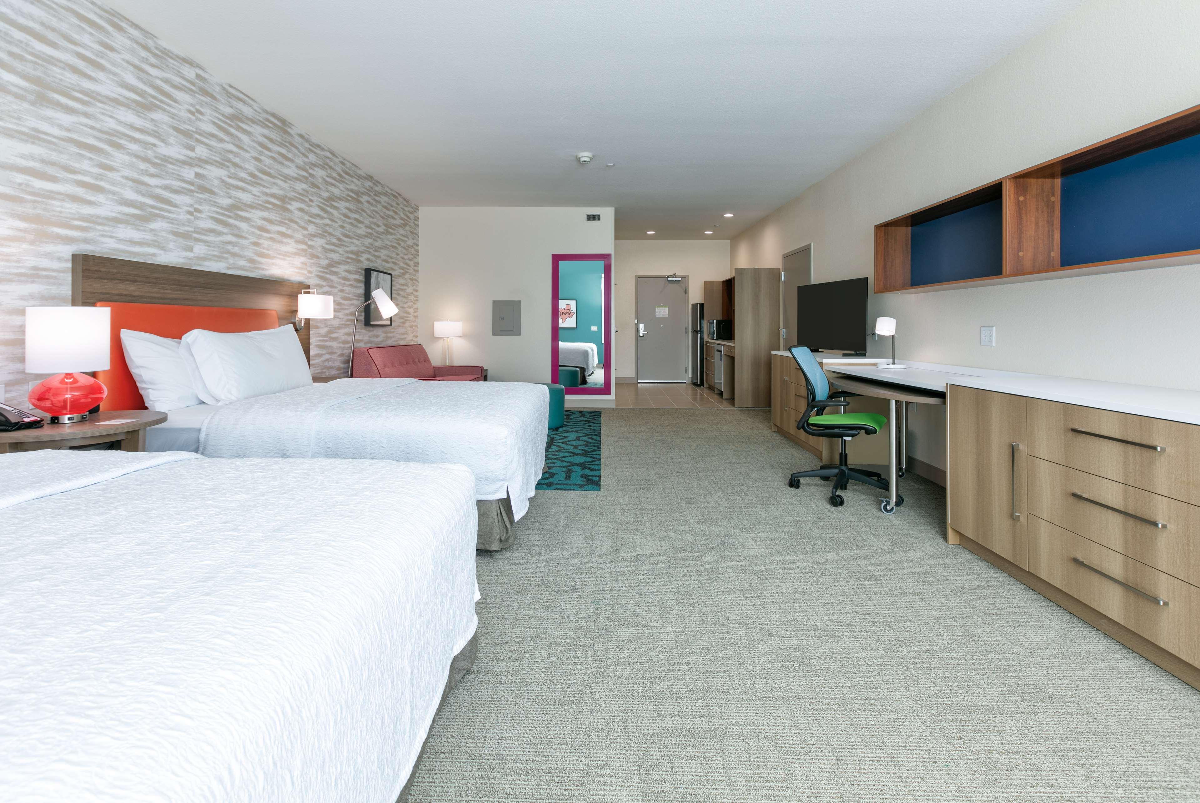 Studio Accessible-two Queen Beds