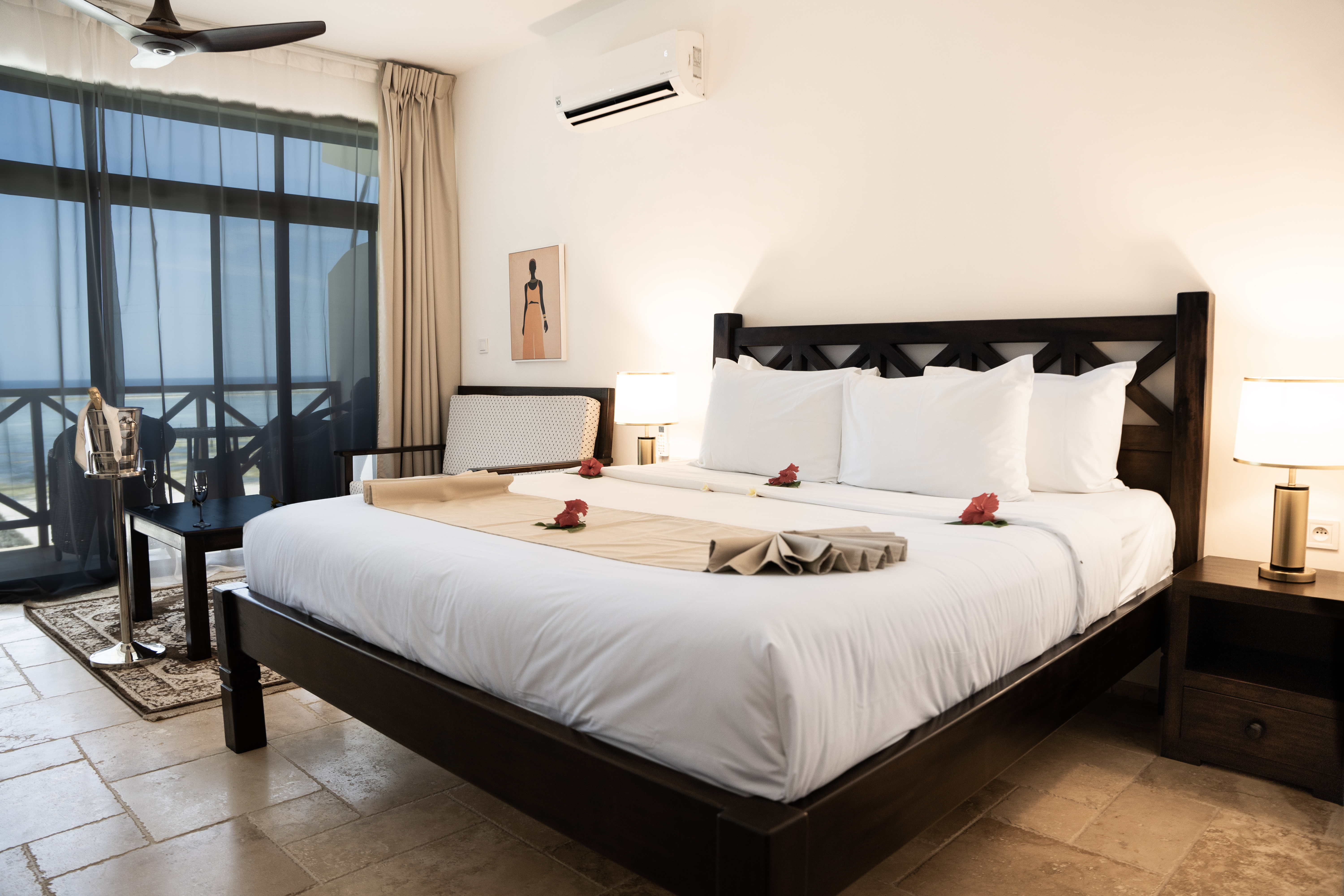 Double Deluxe One Bed