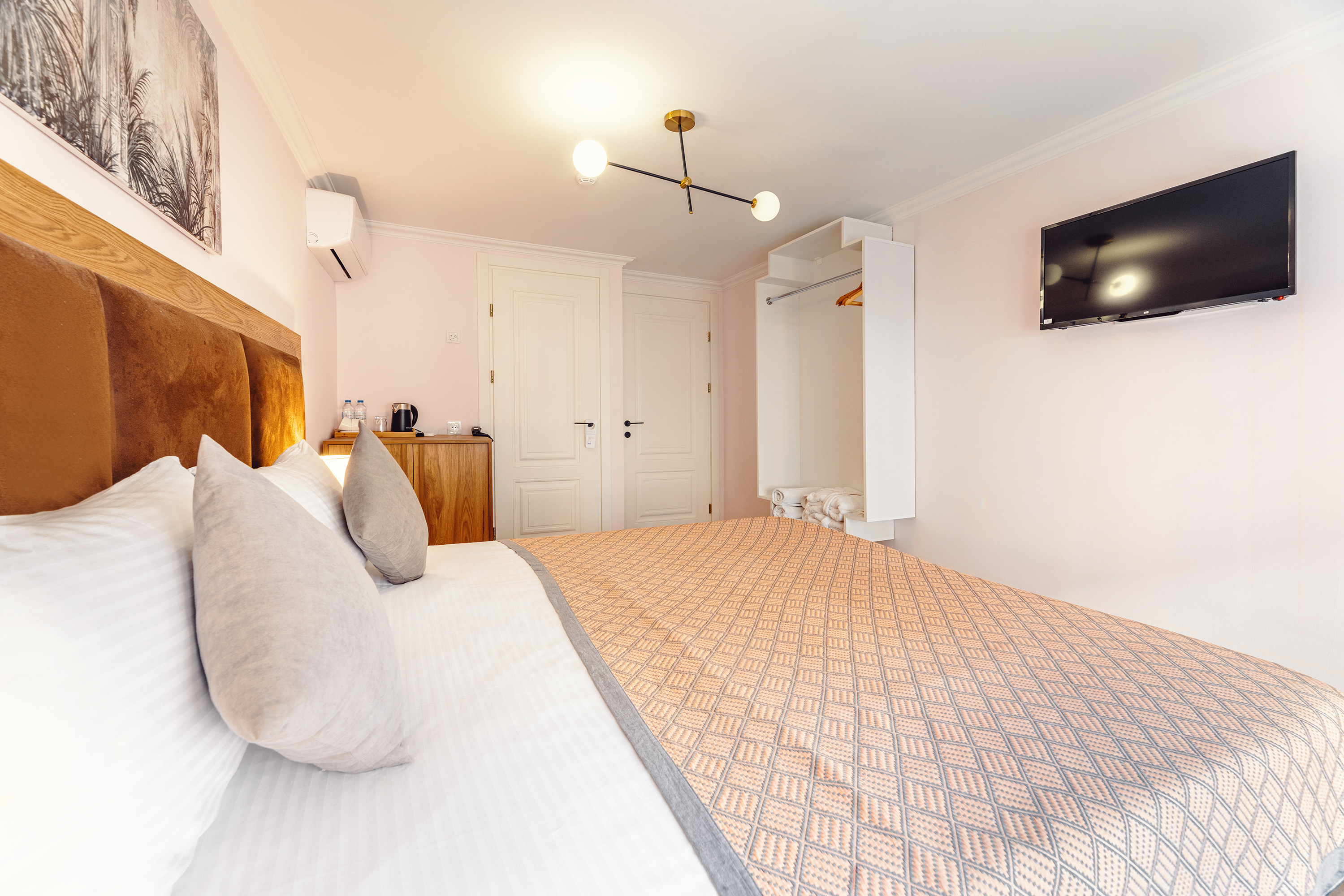 Double or Twin Standard