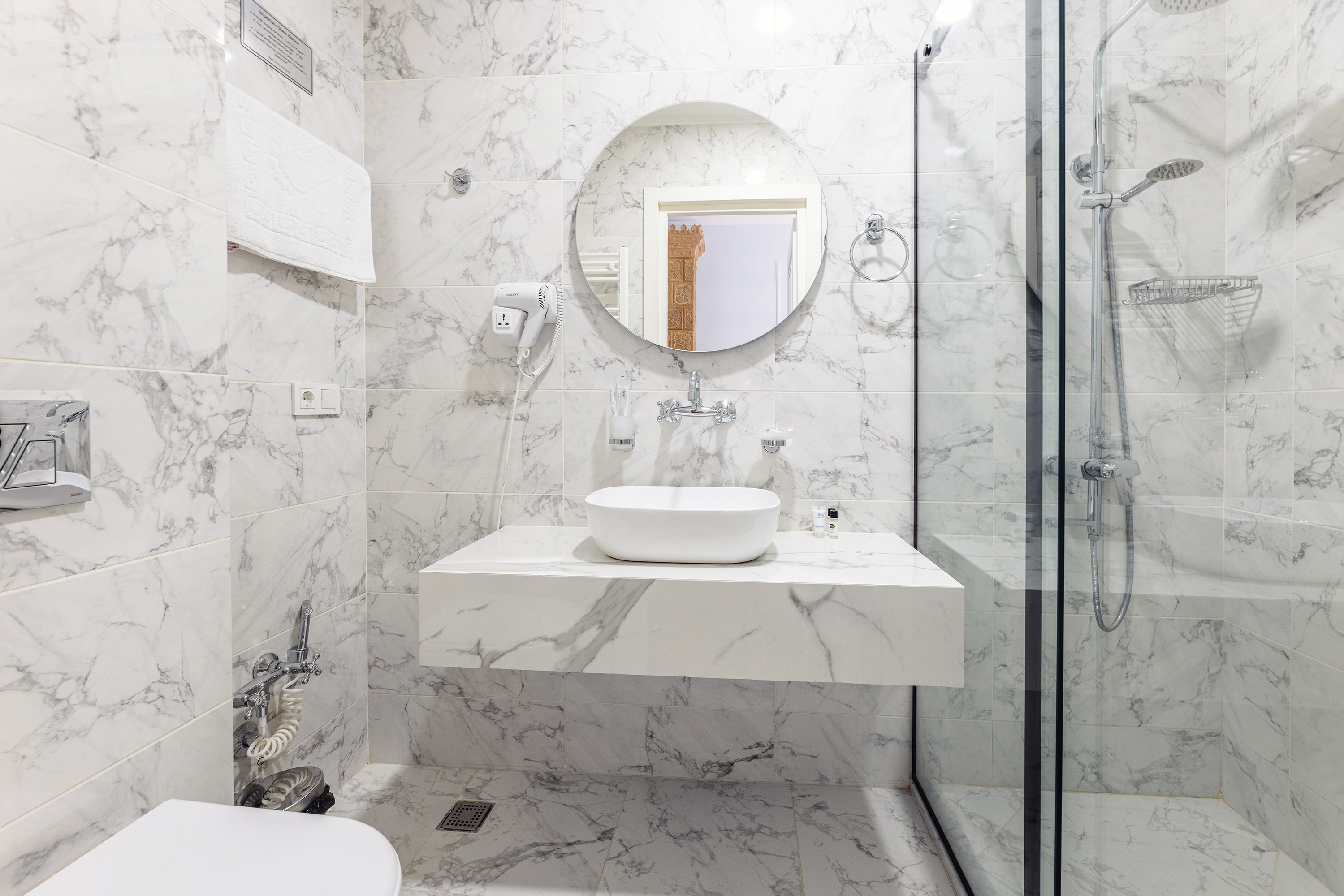 Double or Twin Deluxe