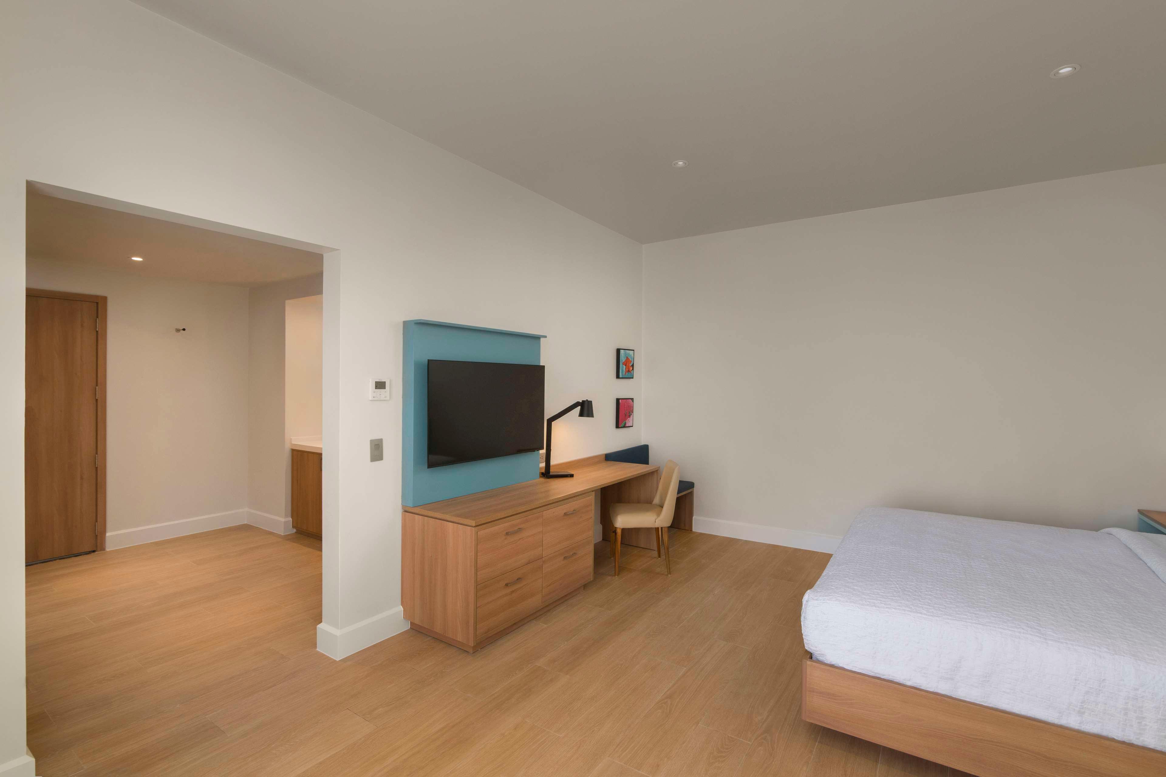 Double Accessible King Size Bed