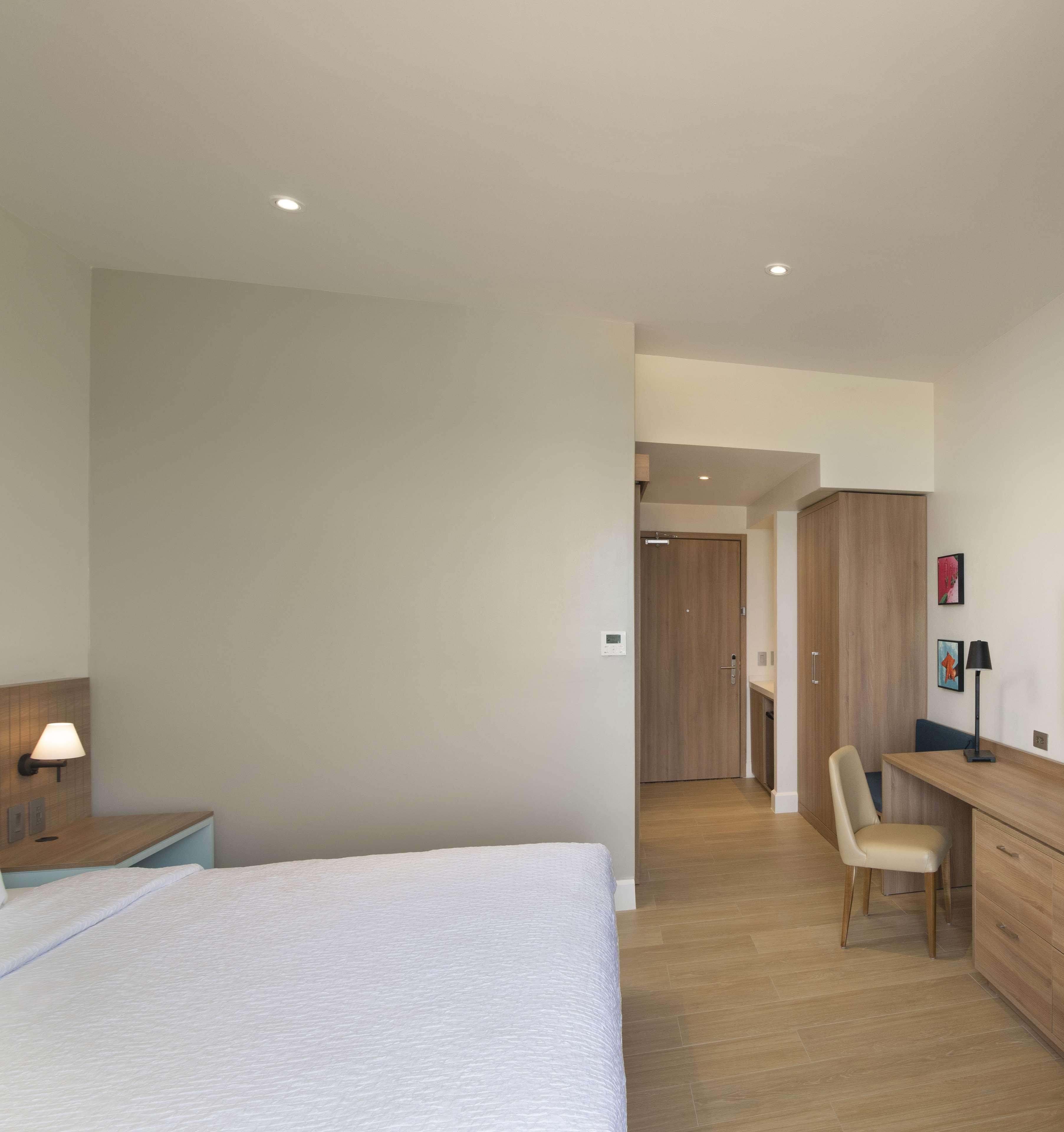 Double Ocean Front King Bed