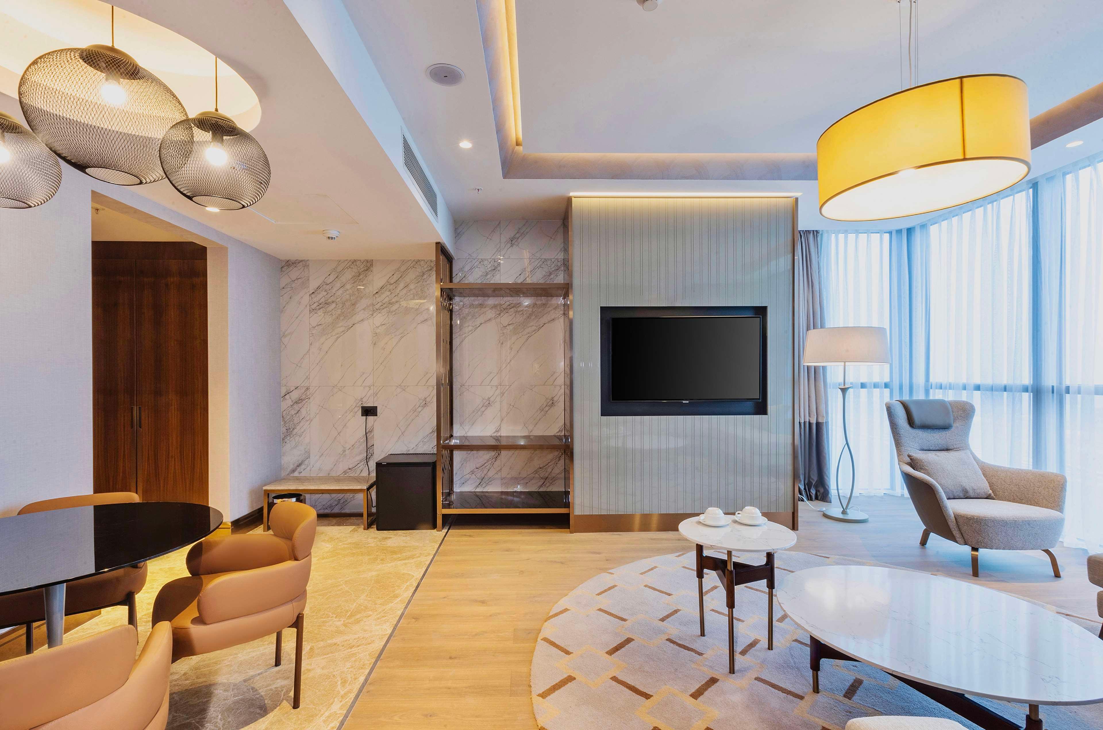 Suite King Bed One Bedroom 