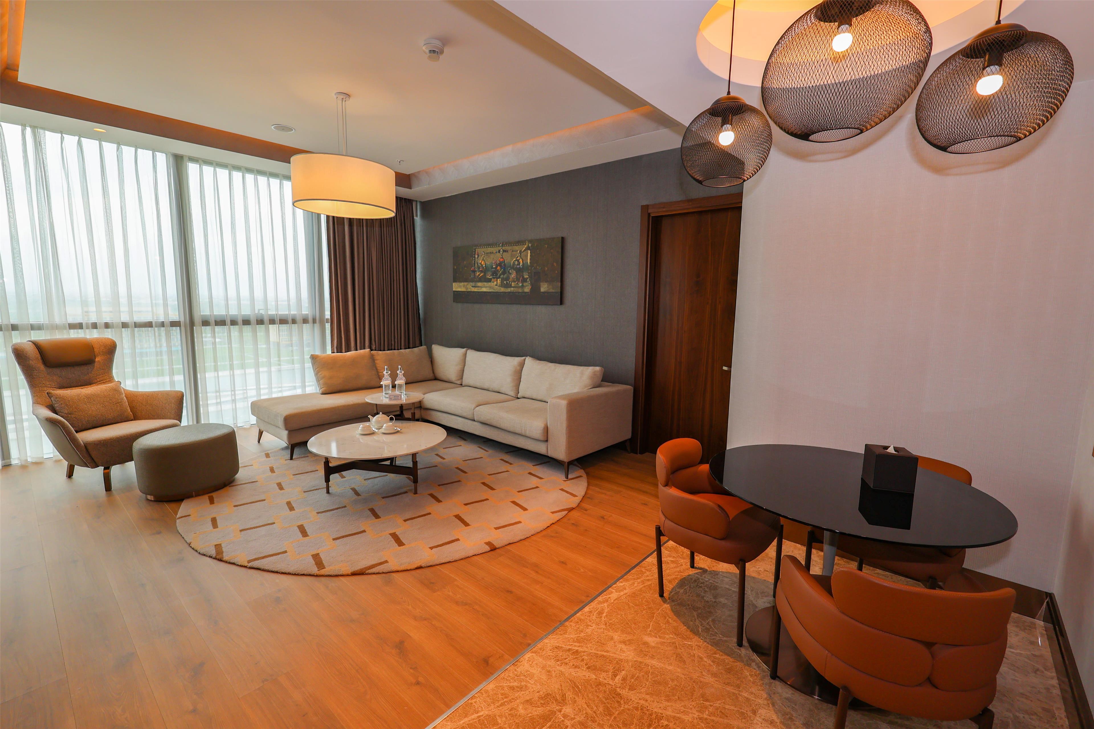 Suite King Bed One Bedroom 