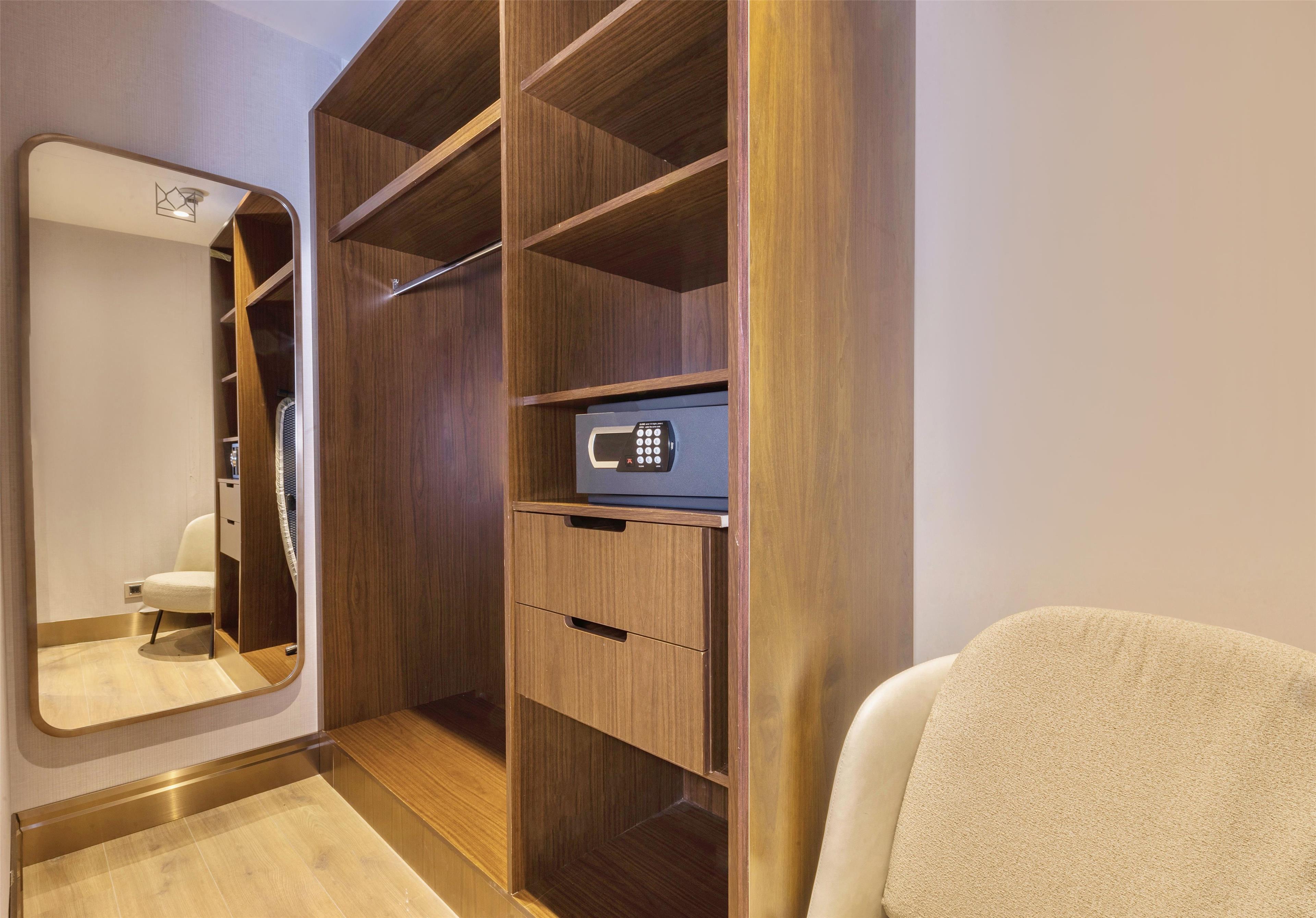 Suite Deluxe with Views