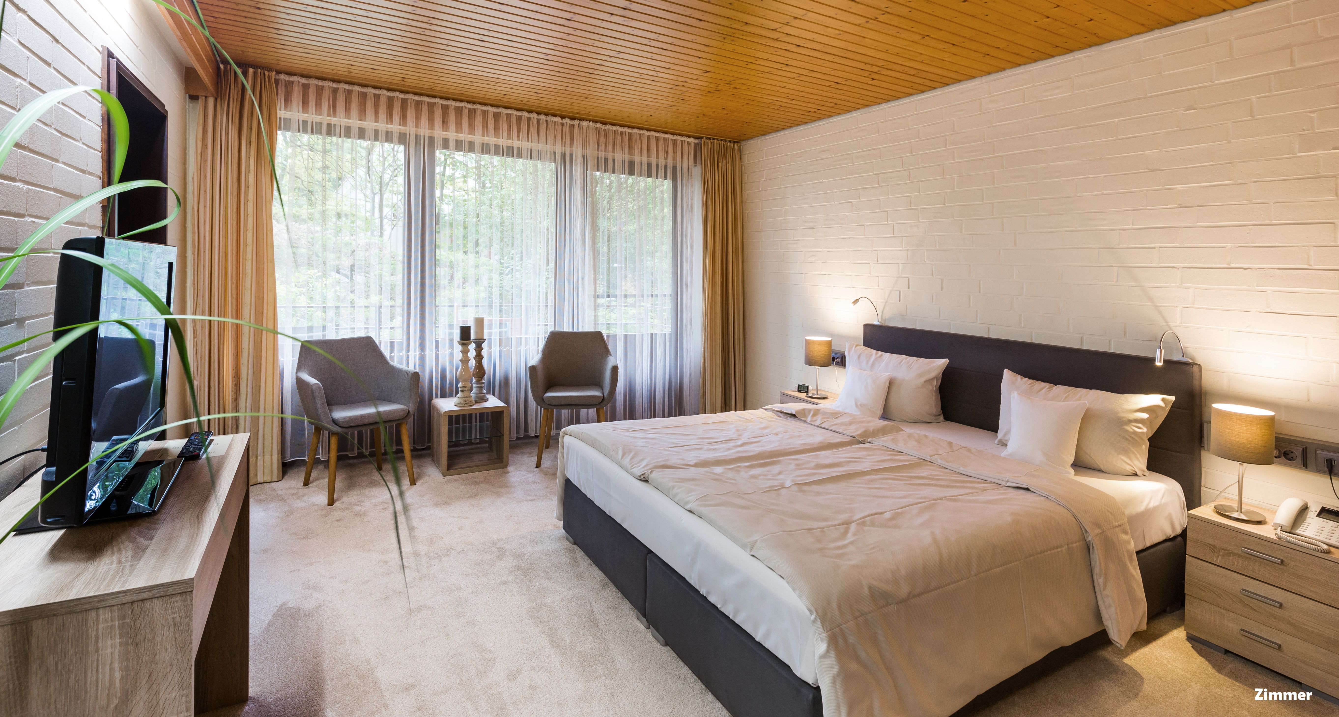 Double Deluxe Two Beds