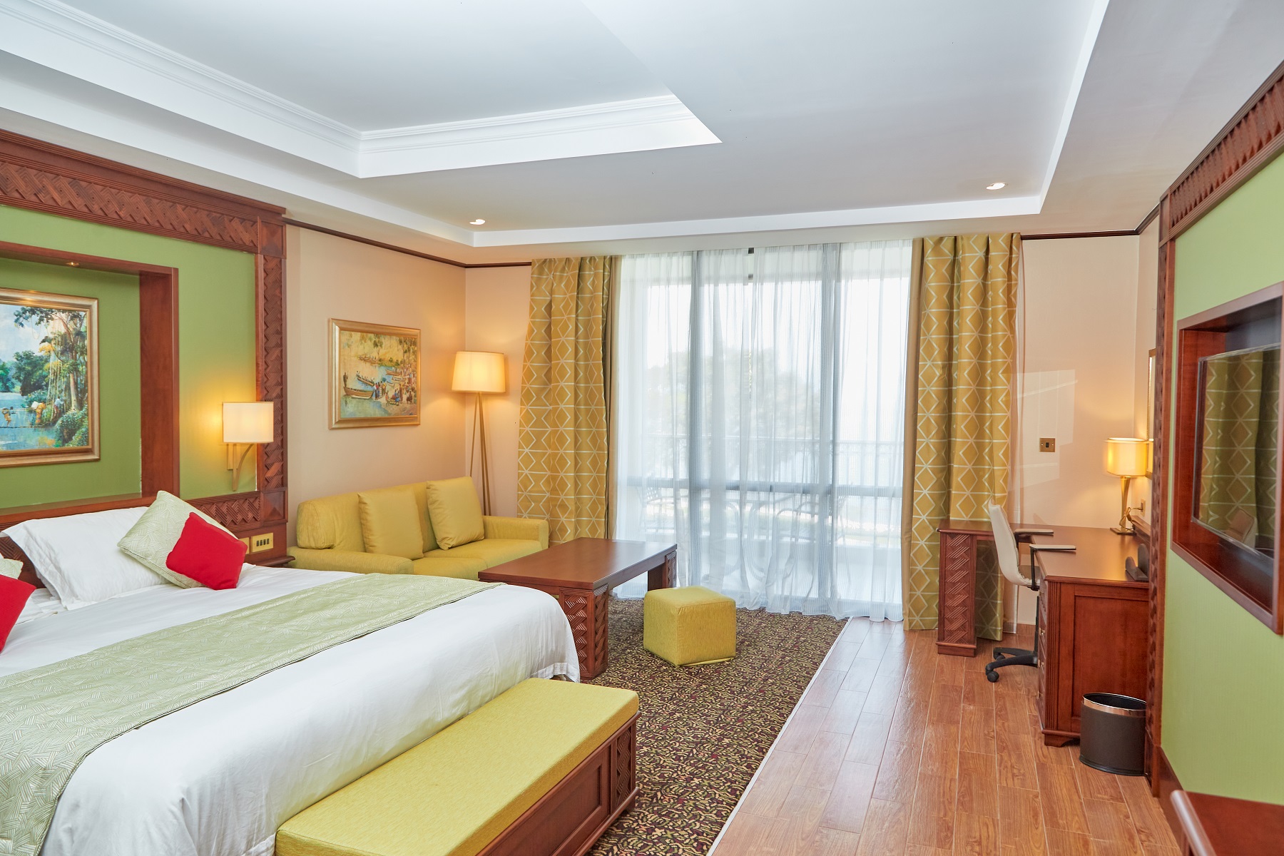 Double Deluxe King Bed