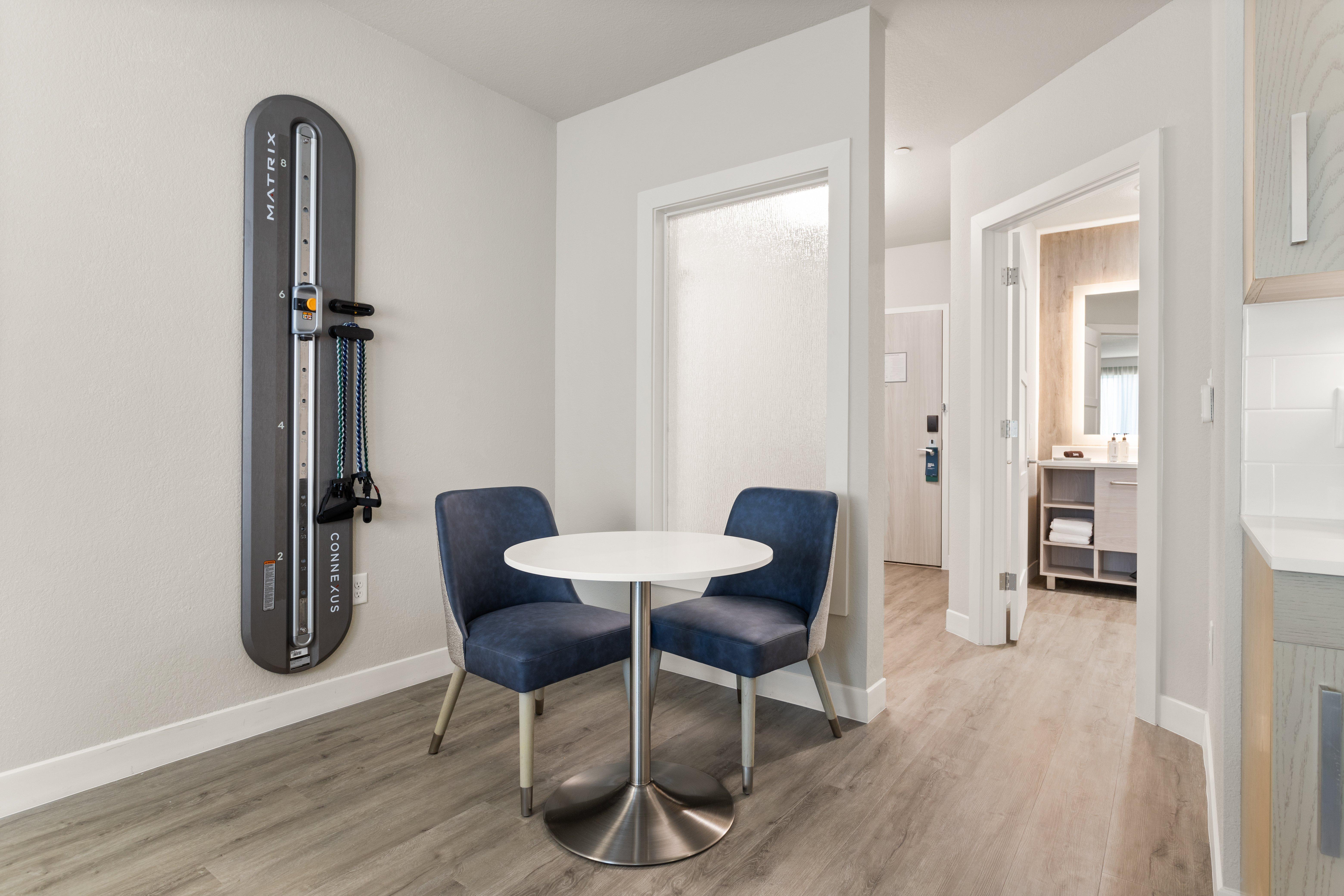 Suite Accessible King Size Bed