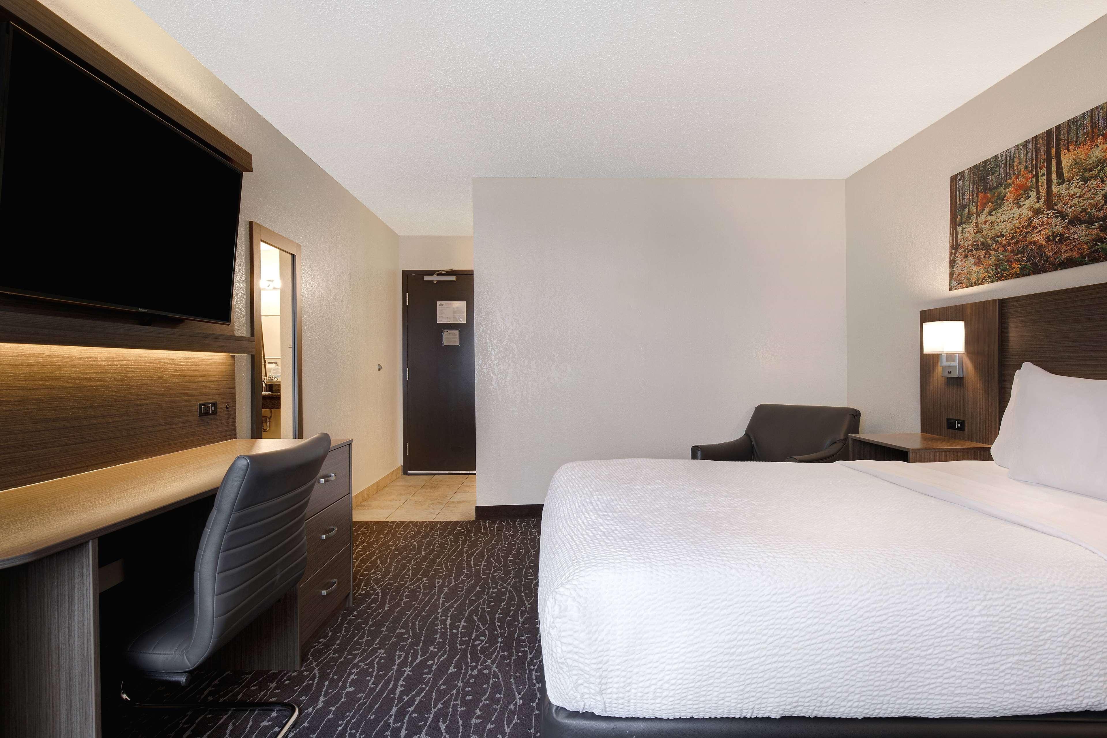 Room Accessible-two Queen Beds