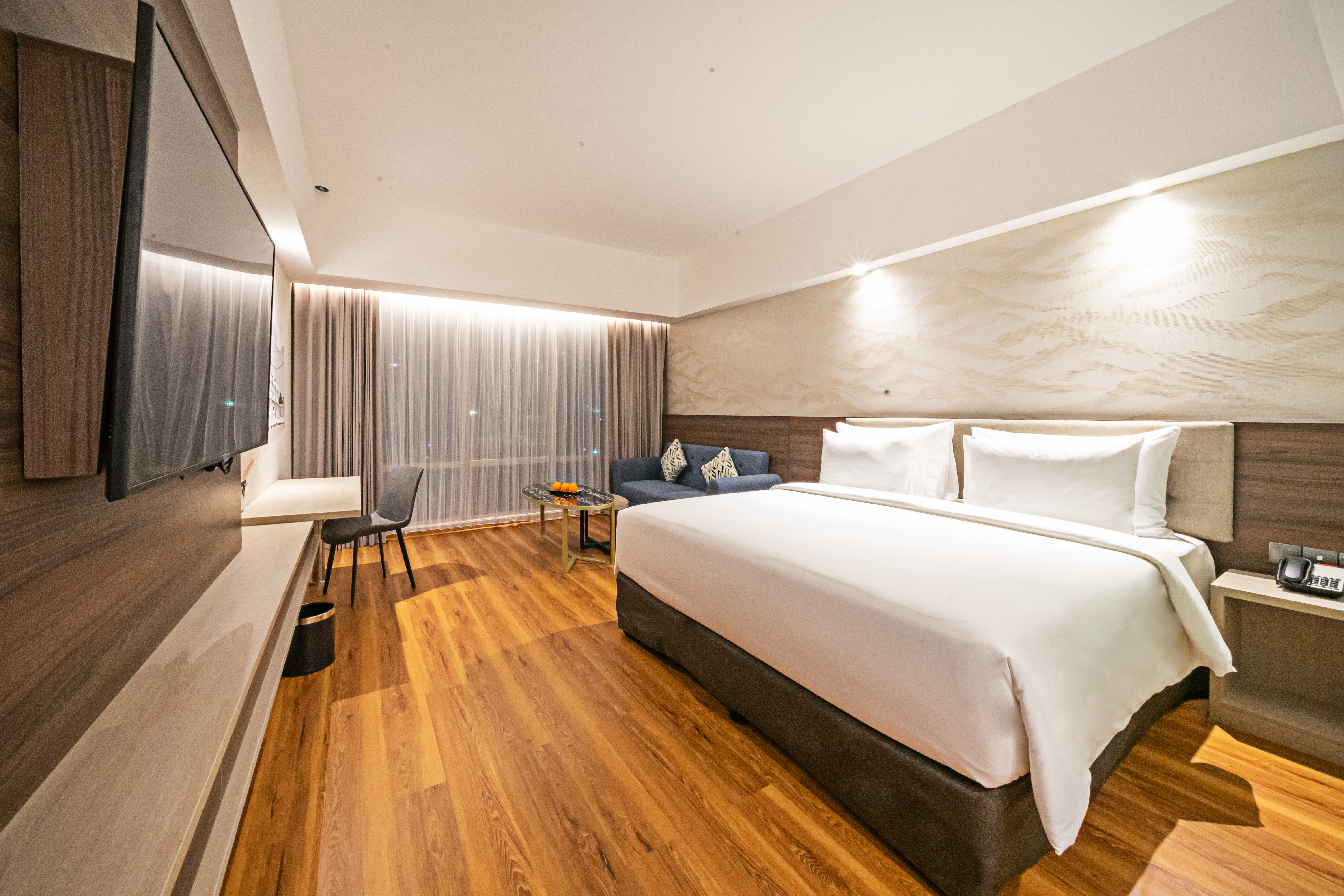 Junior Suite King Size Bed