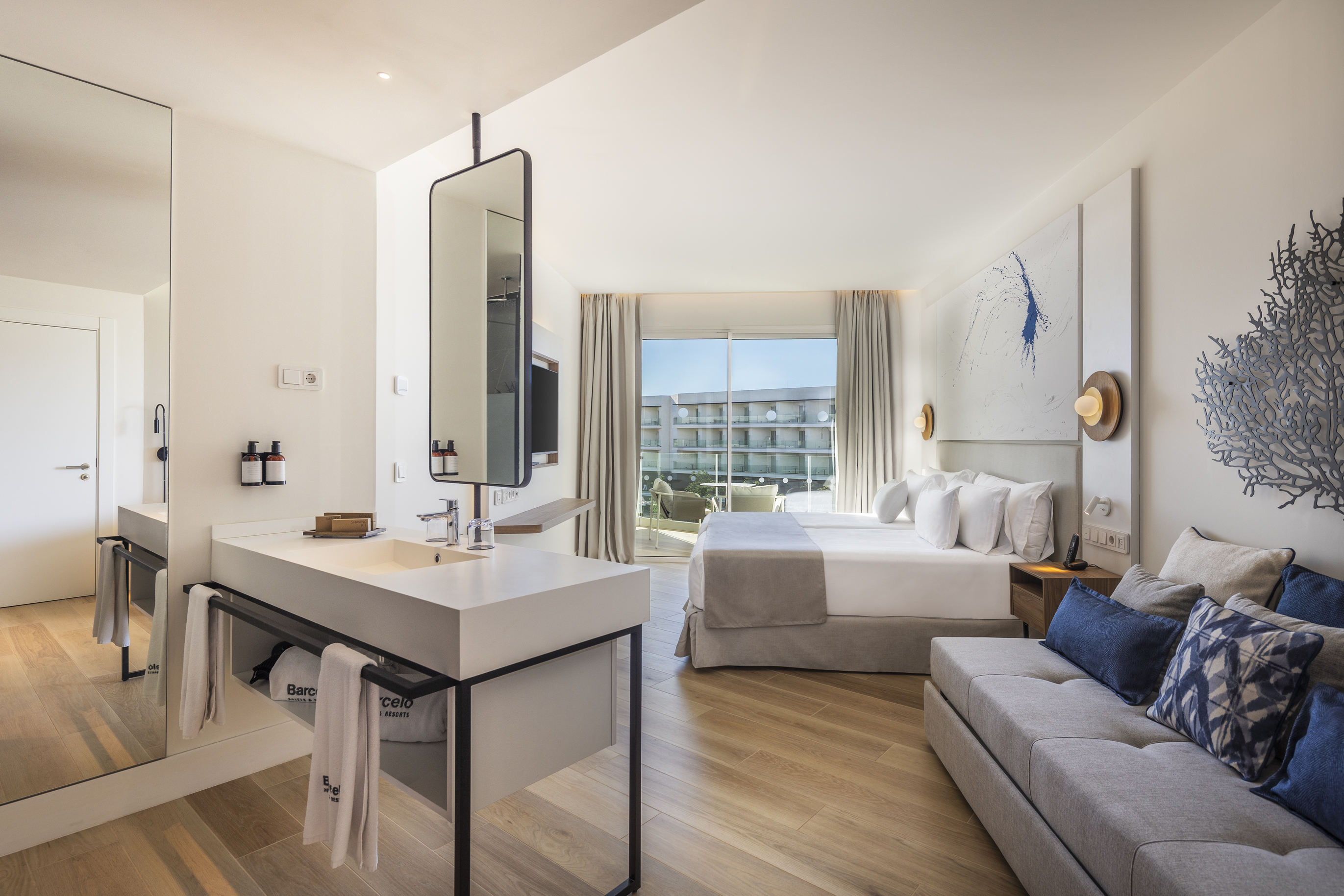 Room Superior Side Sea View