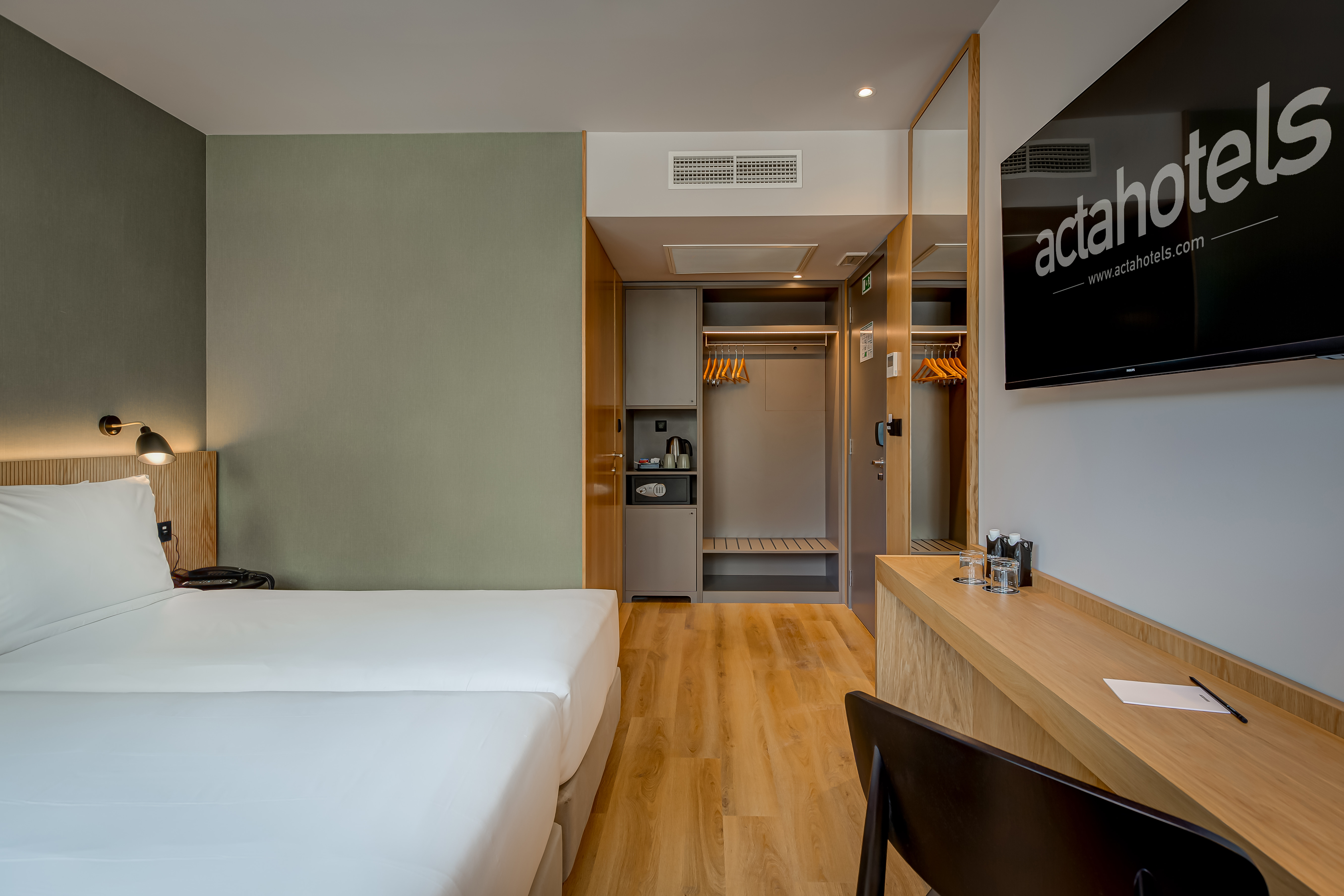 Double or Twin Standard