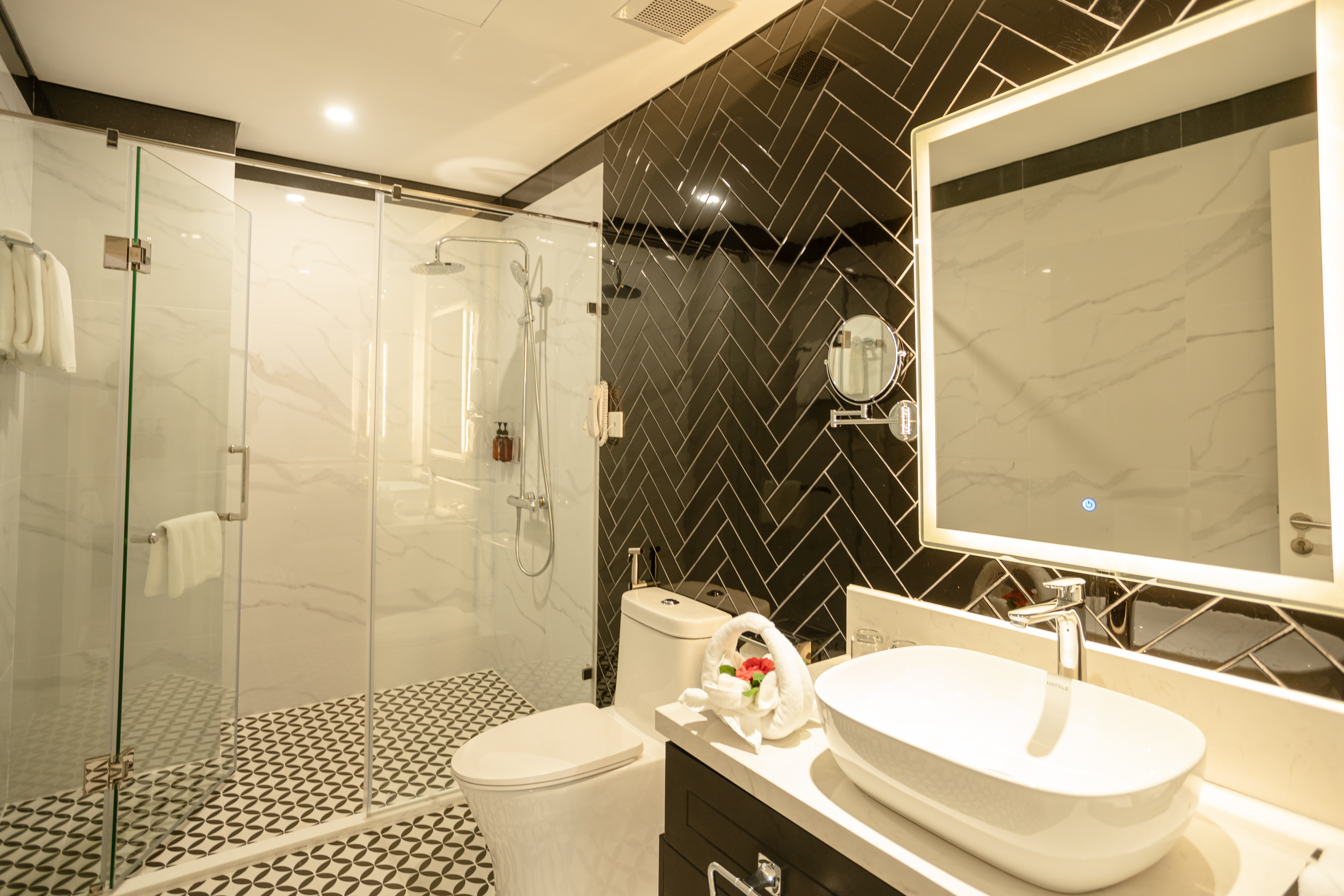 Double Deluxe King Bed