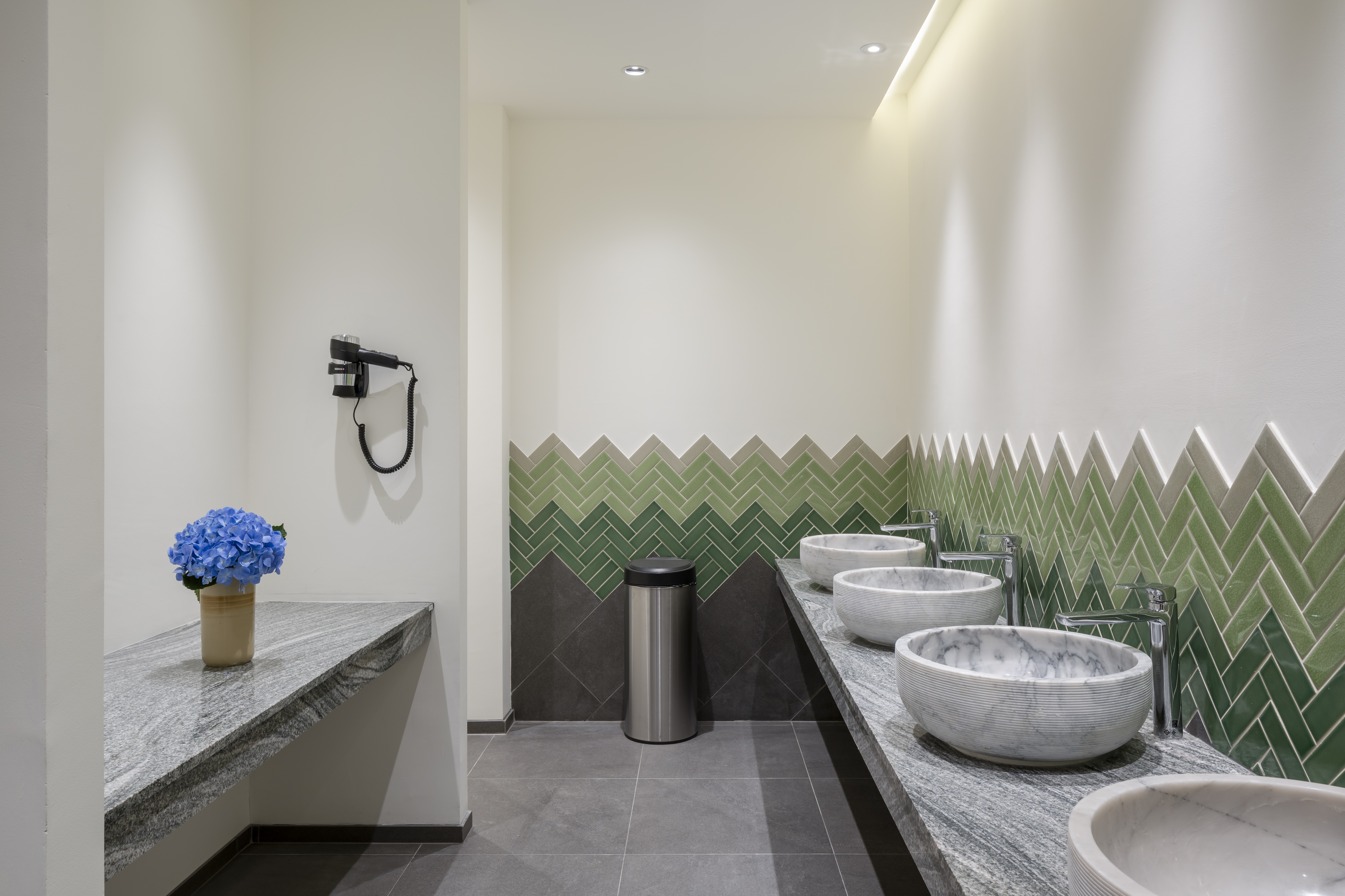 Bed in Dormitory Standard