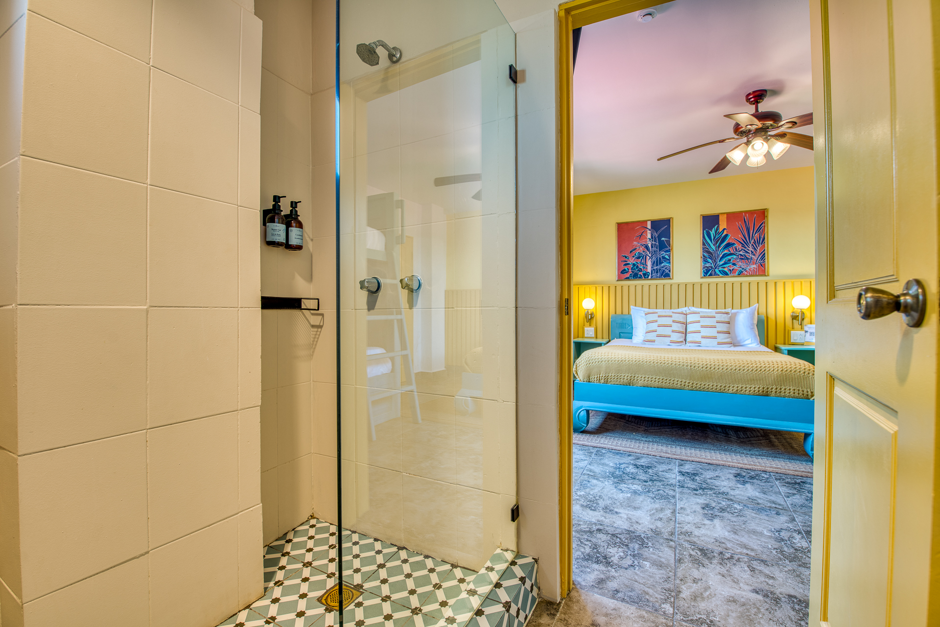 Family Room Queen Size Bed