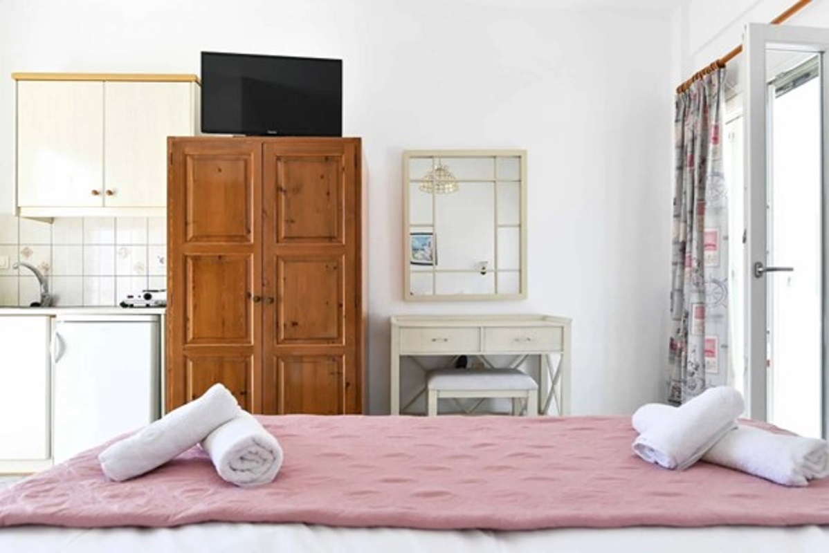 Studio Side Sea View