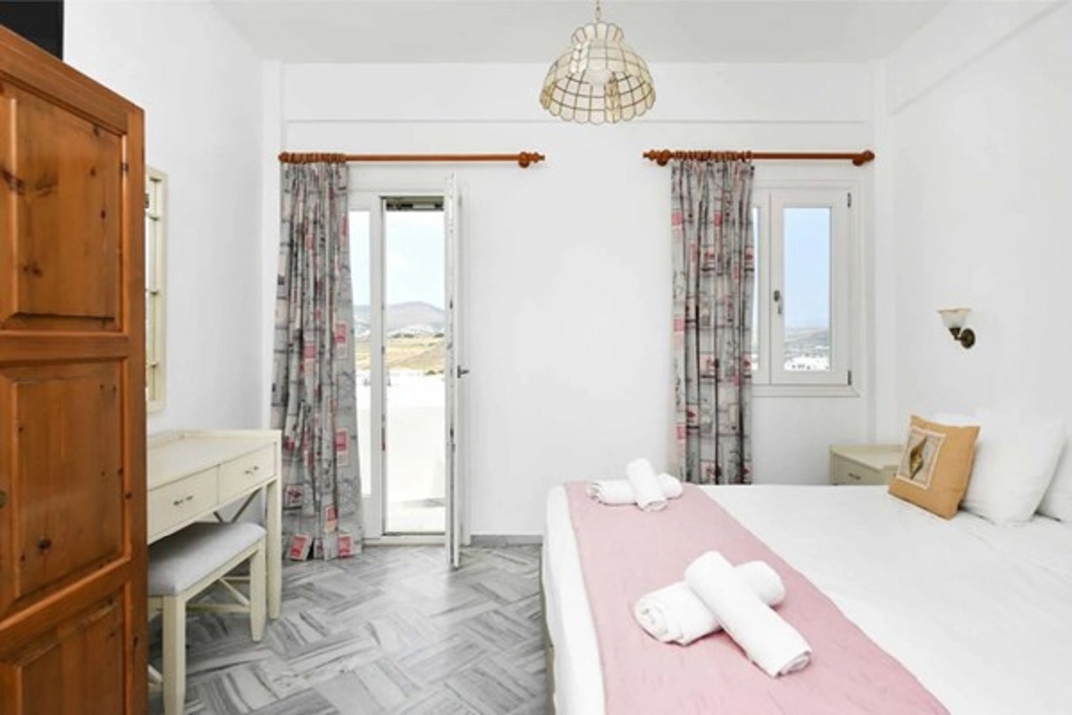 Studio Side Sea View