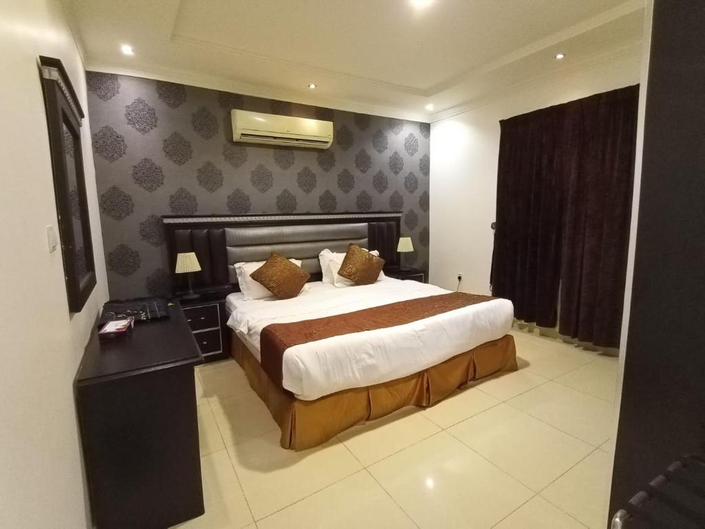 Junior Suite One Bedroom One Bathroom