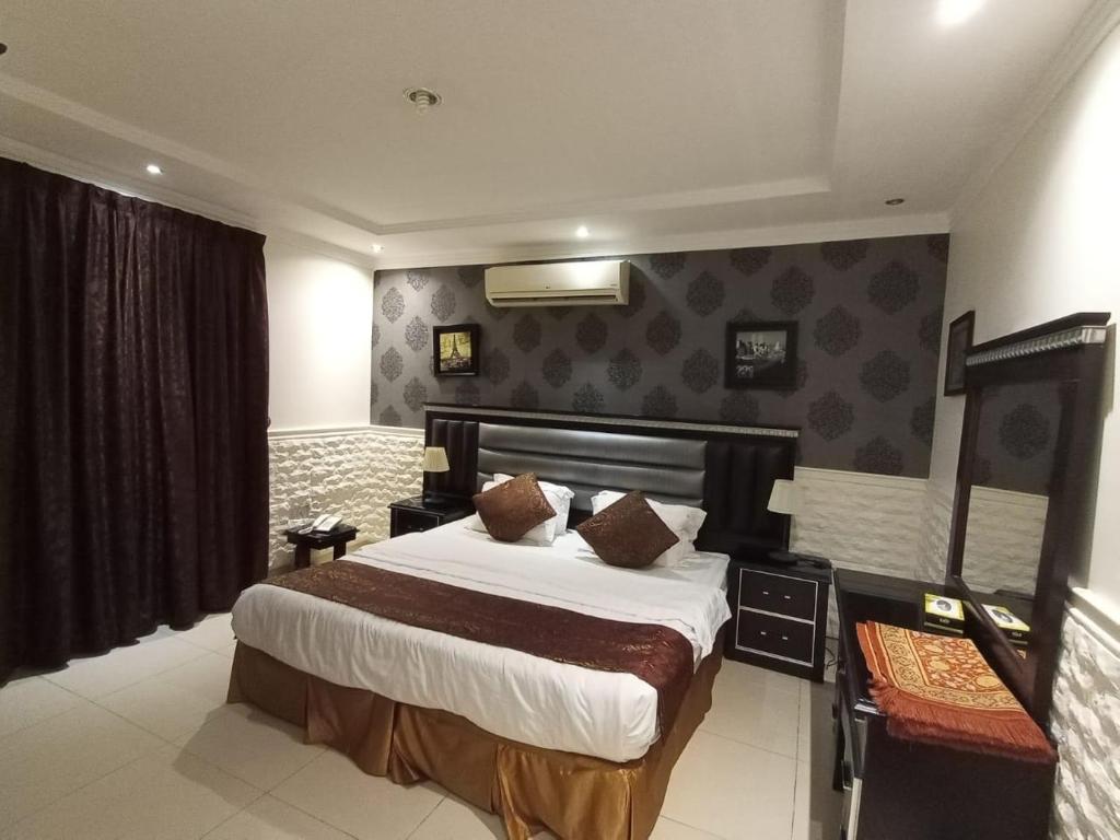 Family Room Two Bedrooms Two Bathrooms