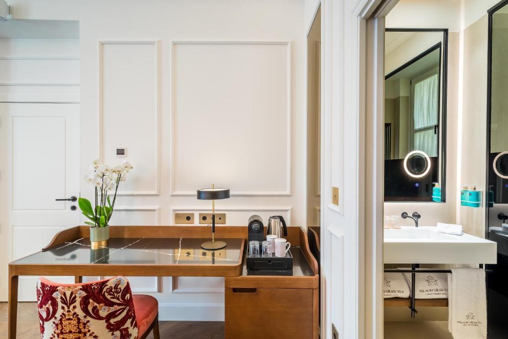 Family Room Connecting Room