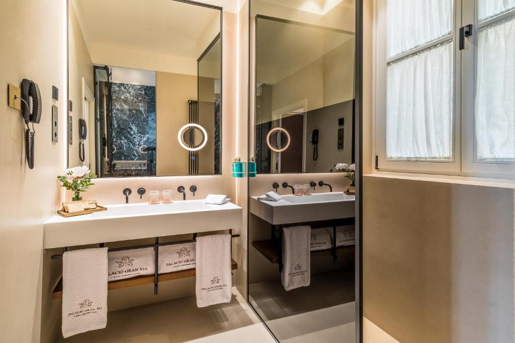 Room Deluxe City View