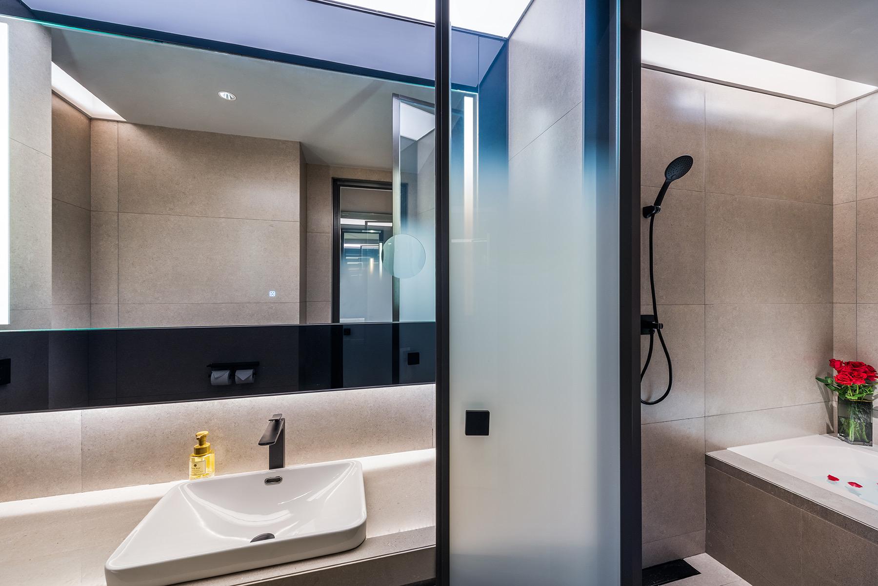 Double Inner-superior