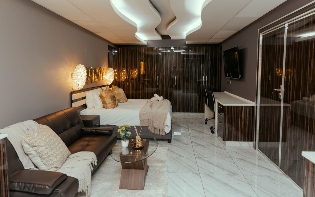 Quadruple Executive King Bed