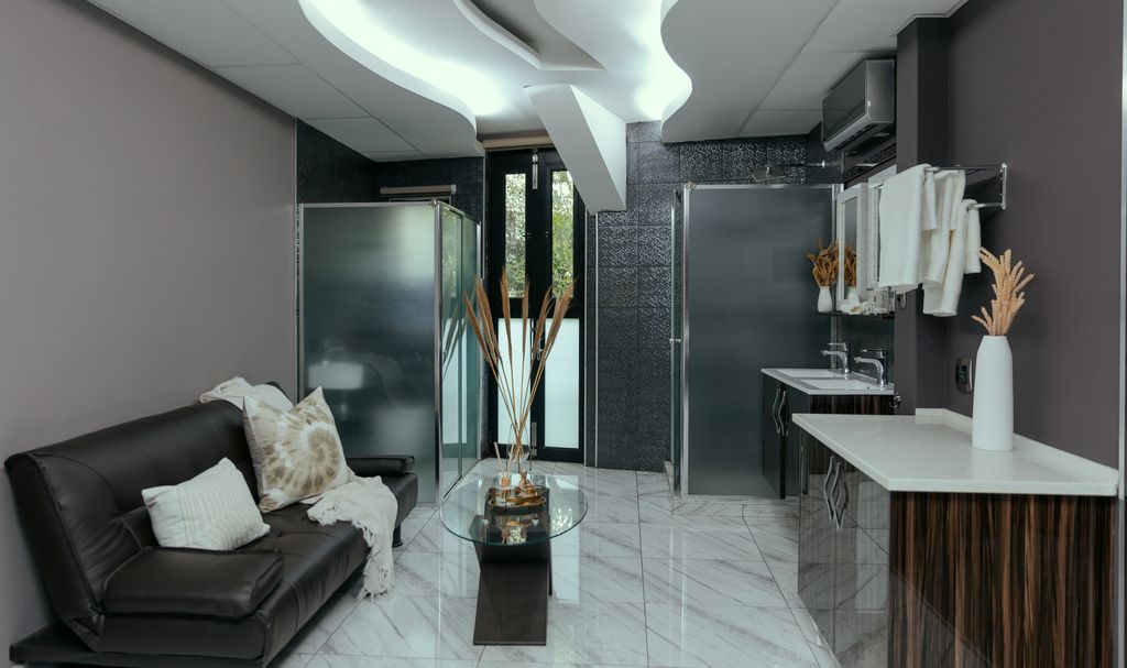 Double Deluxe King Bed