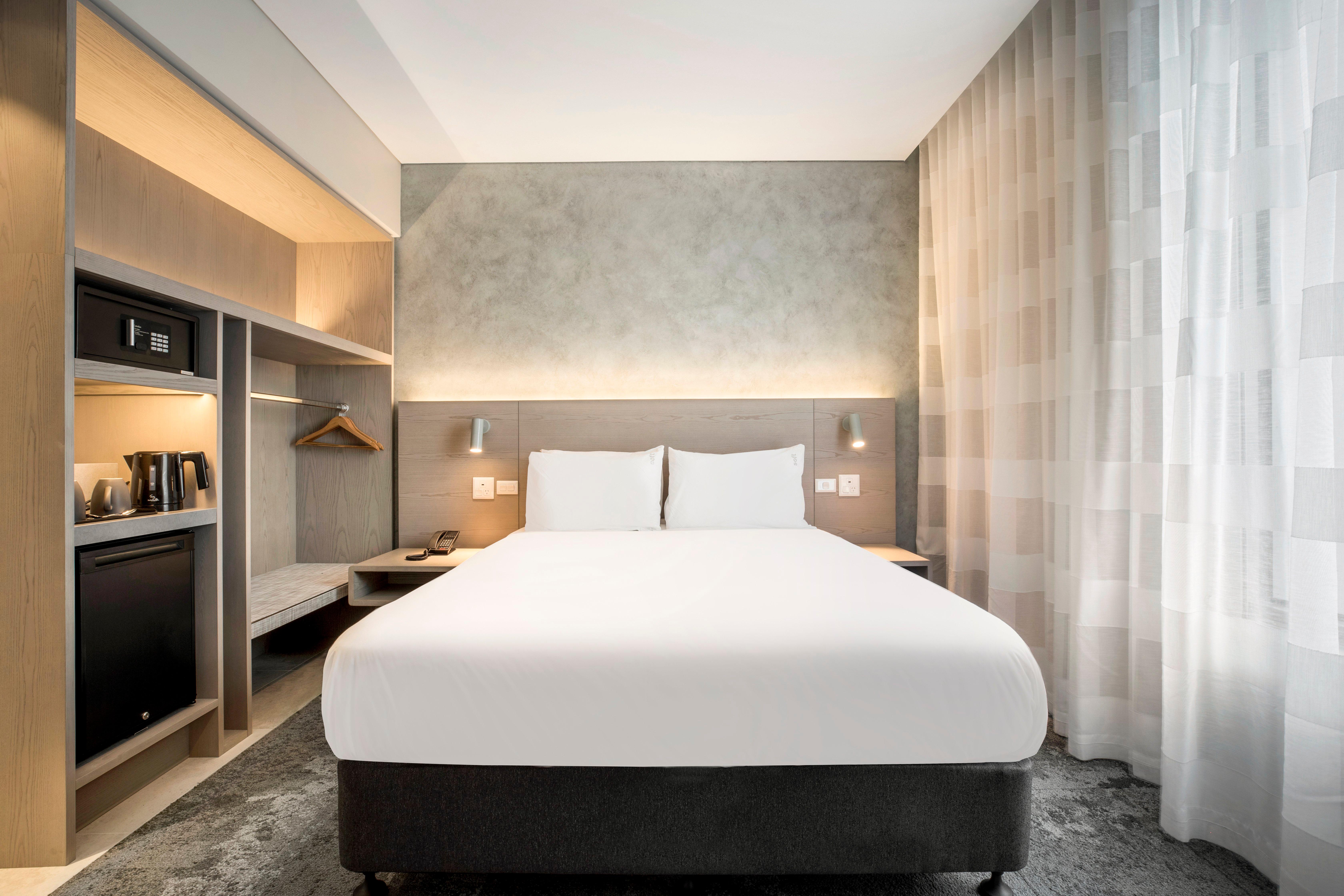 Double Accessible-queen Size Bed