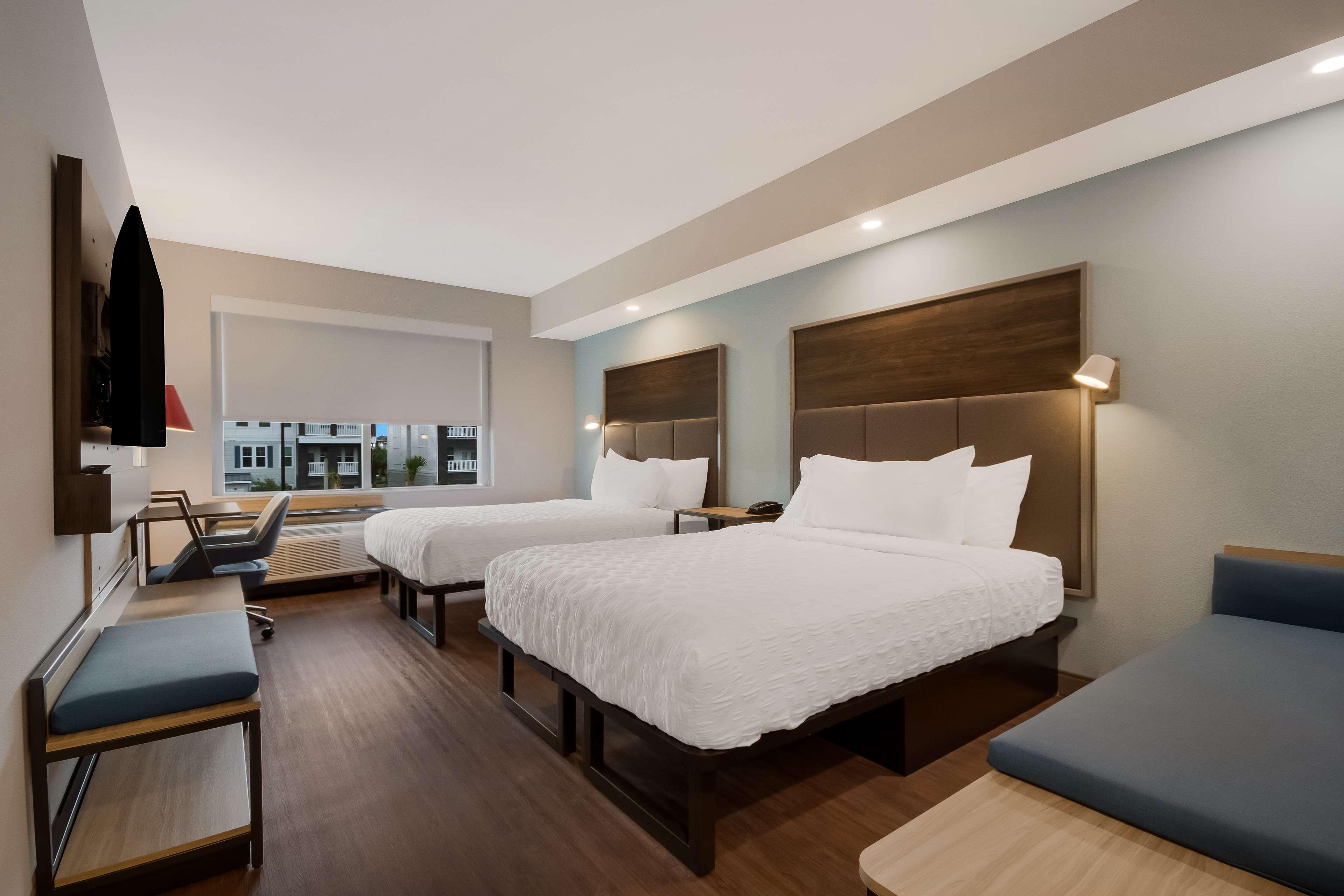 Double Two Queen Beds