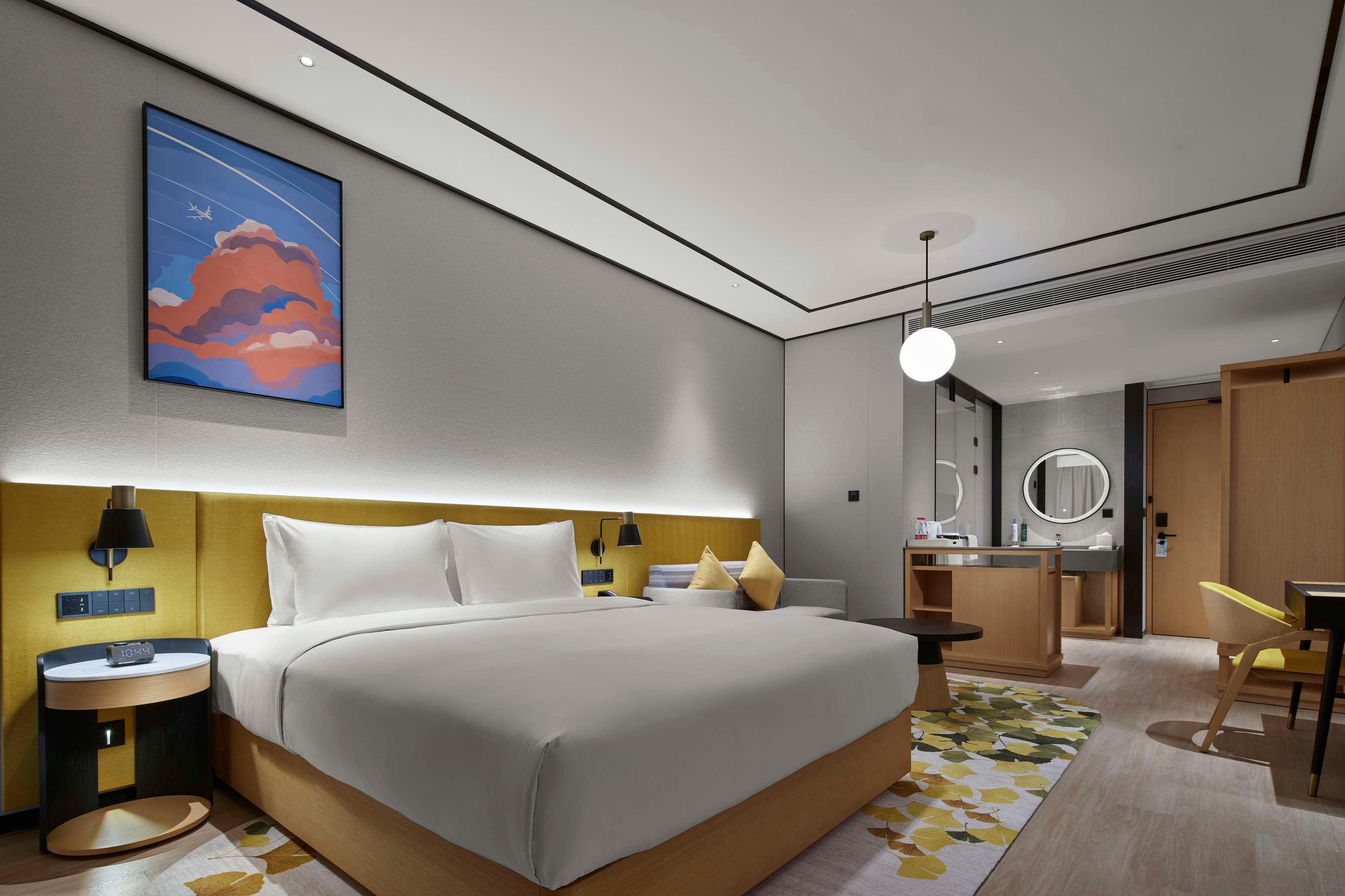 Double Accessible King Size Bed