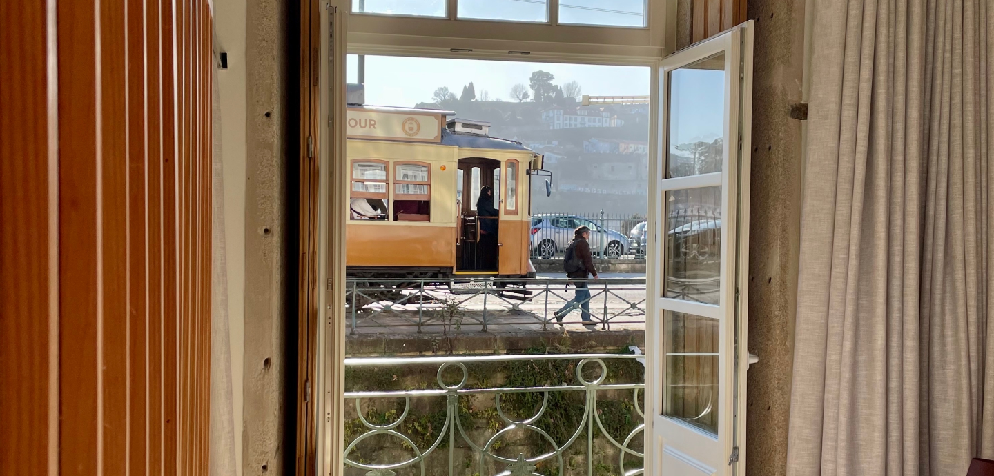 Studio Penthouse with Views