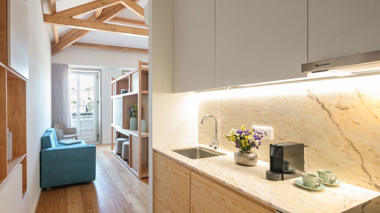 Studio Penthouse with Views