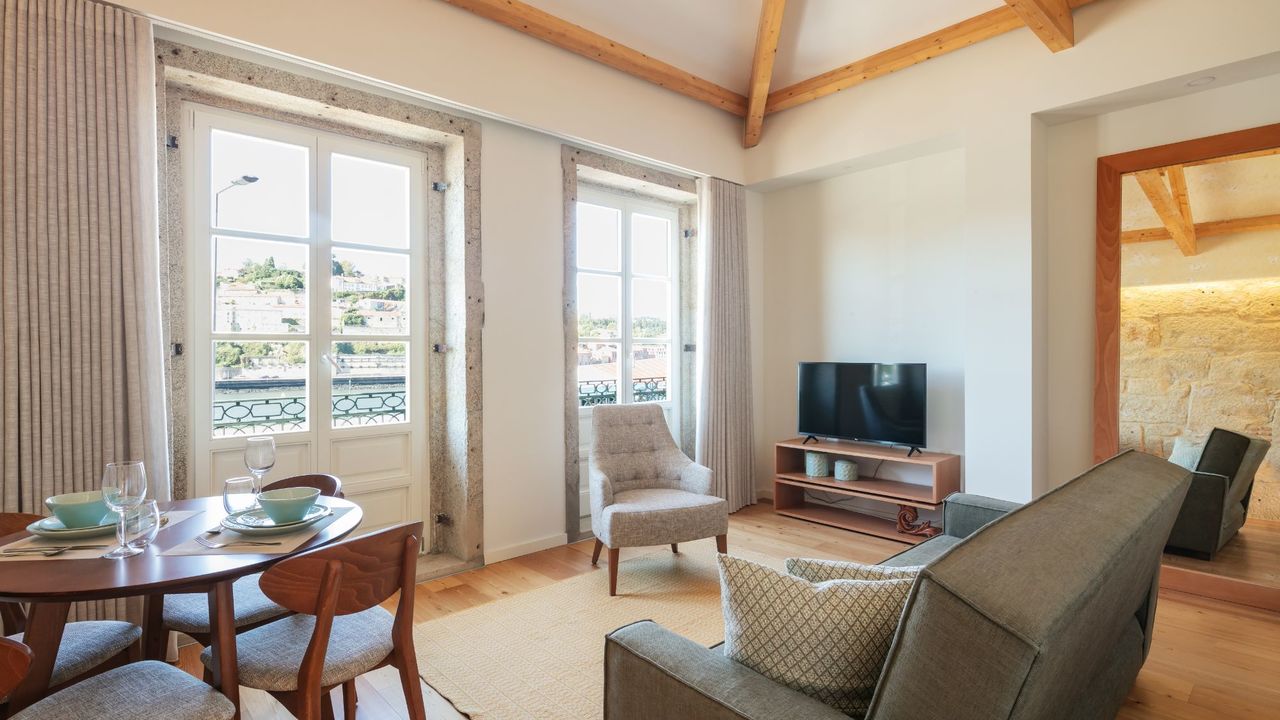 Apartment One Bedroom with Views