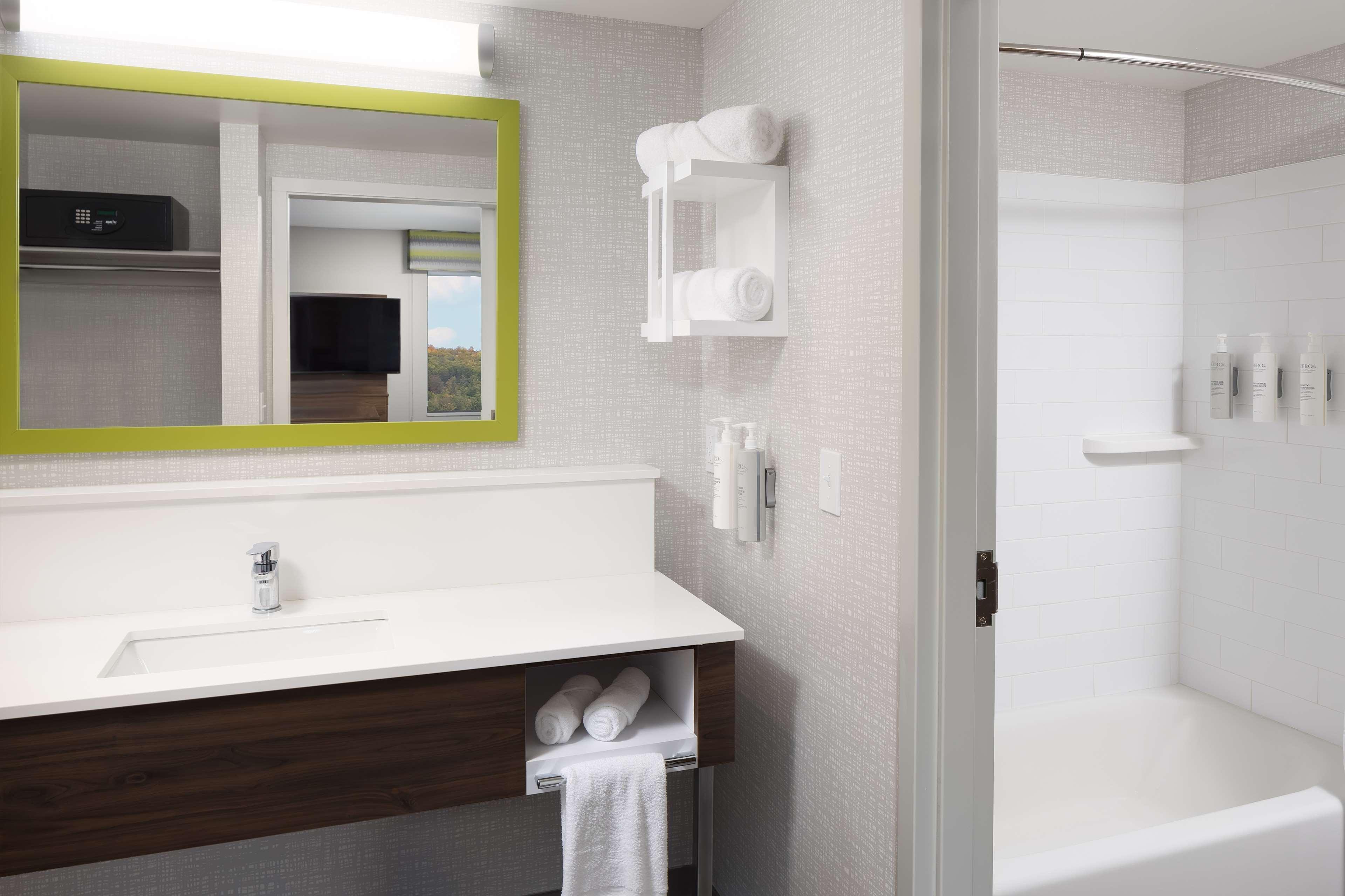 Studio King Size Bed