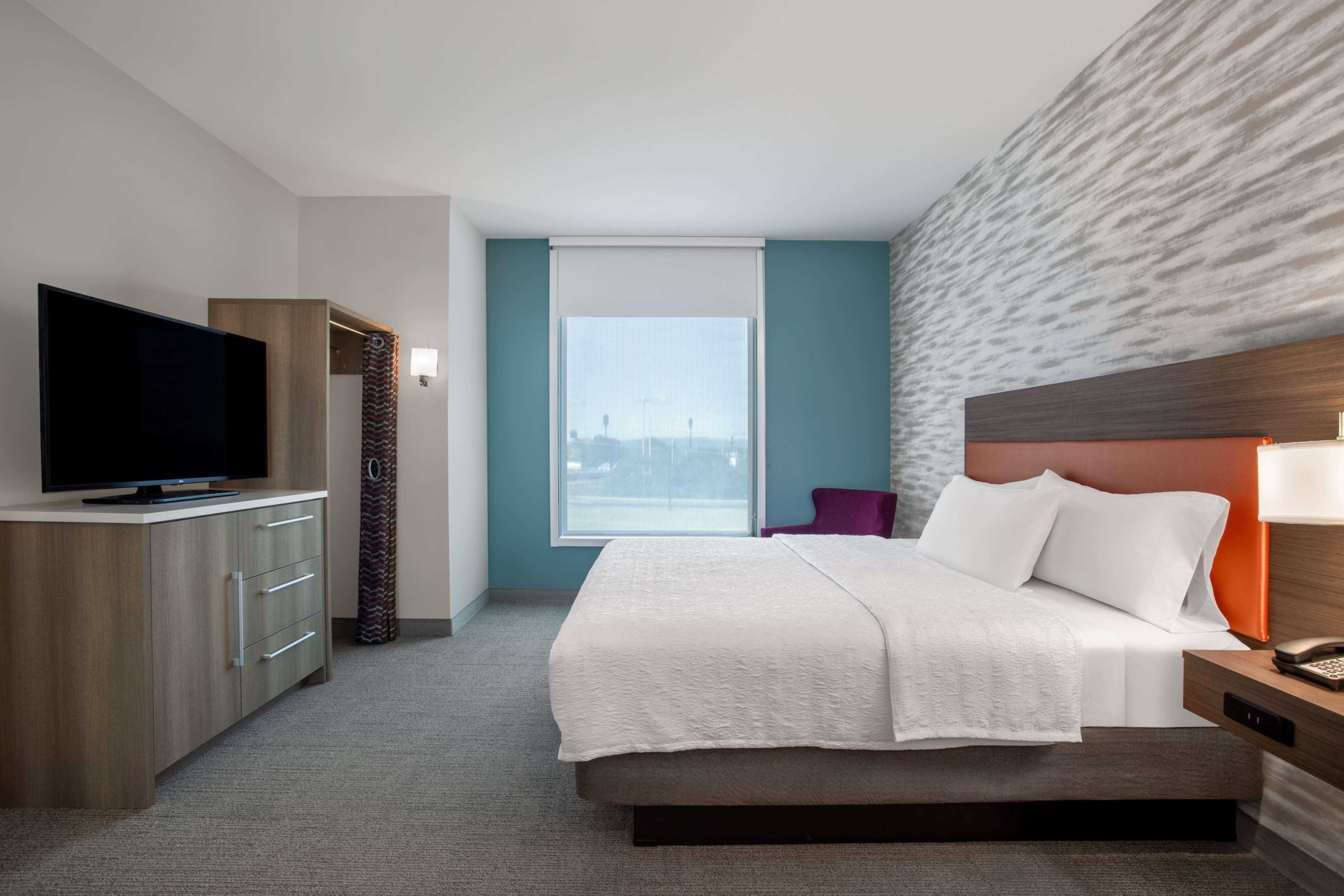 Studio King Size Bed