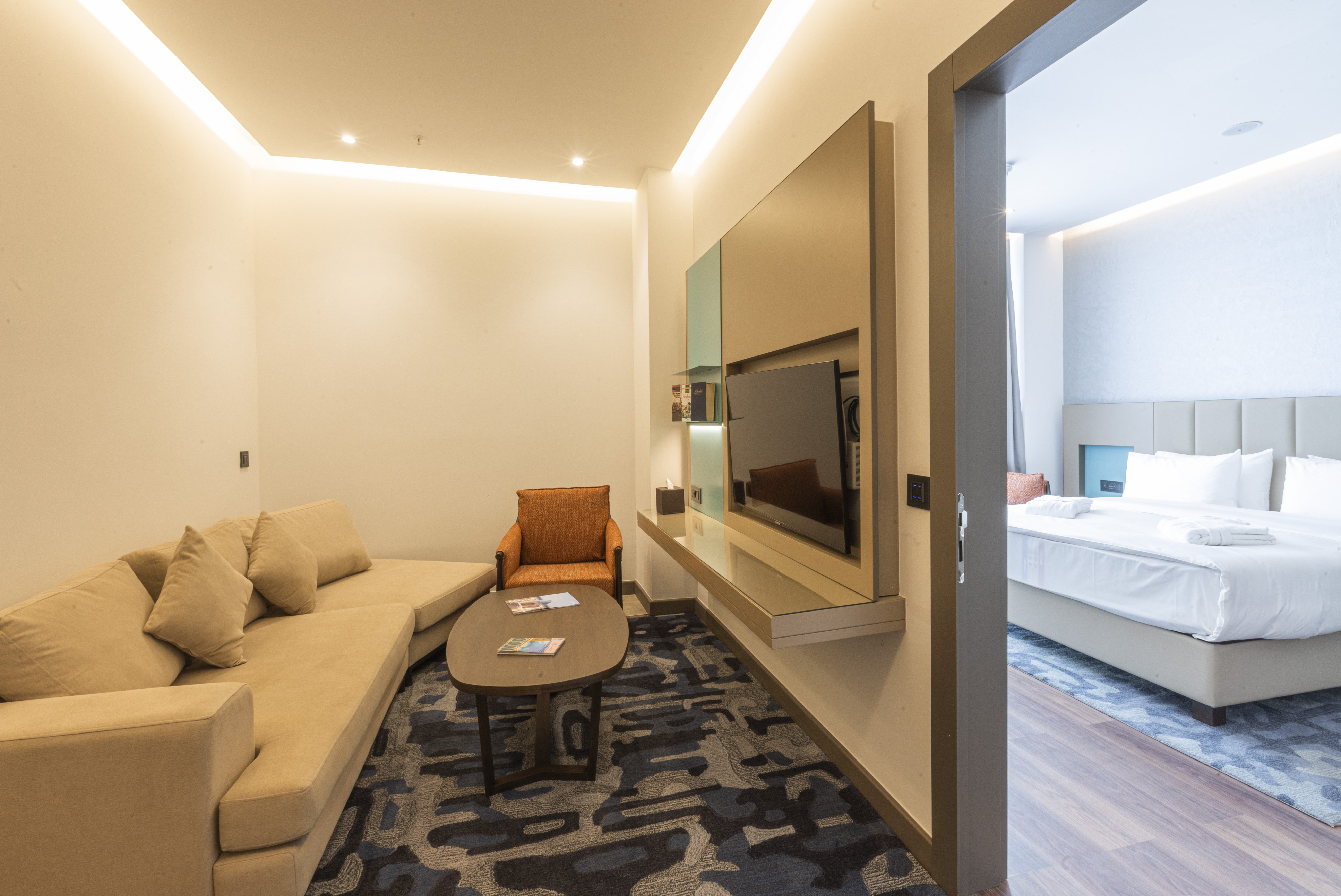 Double or Twin Deluxe with Kitchenette