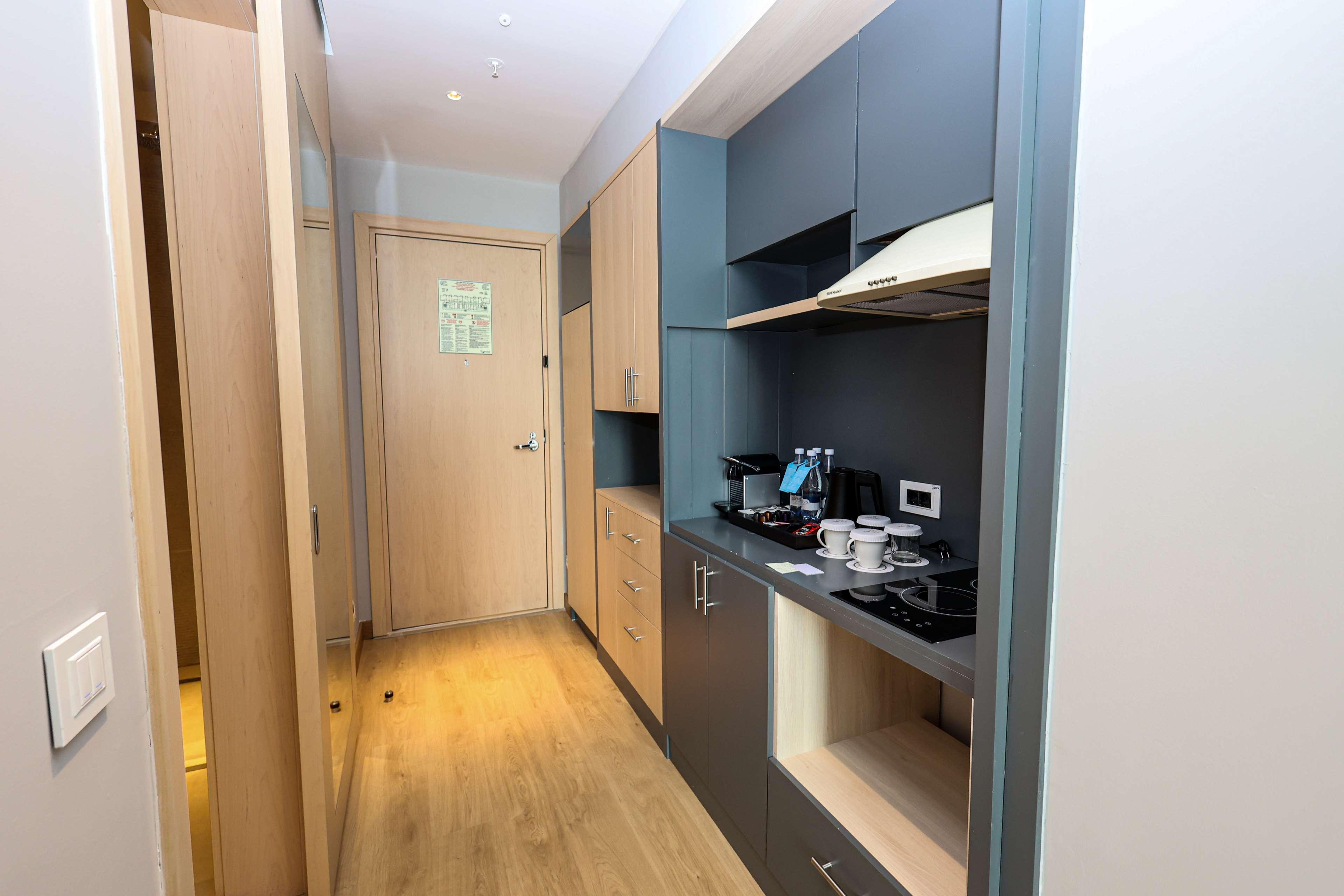 Double Deluxe King Bed